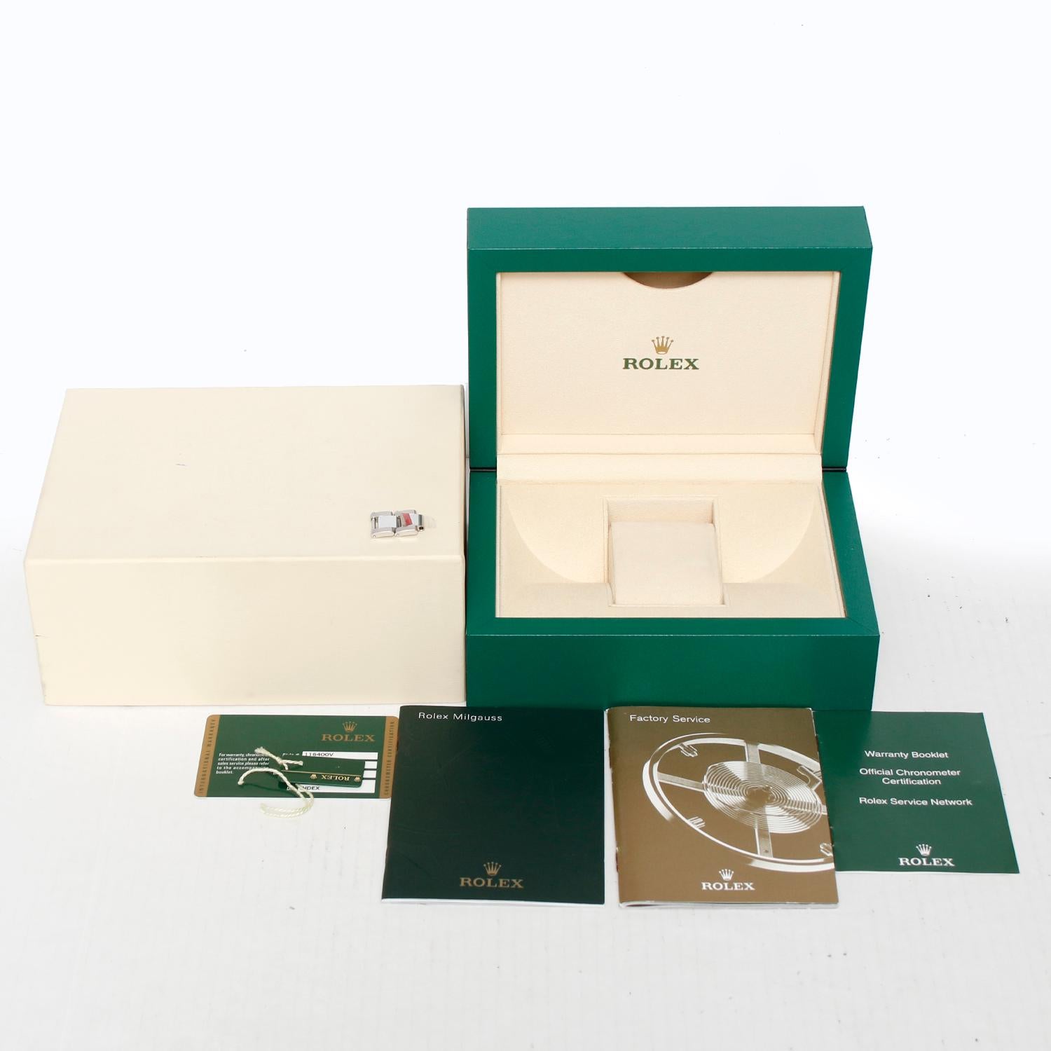 Rolex, modèle 116400 GV, anniversaire vert milgauss vert cristal en vente 1