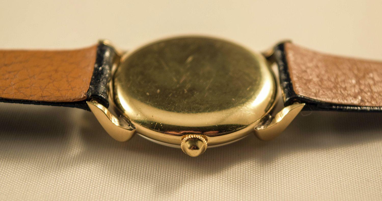 Rolex Important and extremely rare solid 18 k gold cased vintage watch For Sale 11
