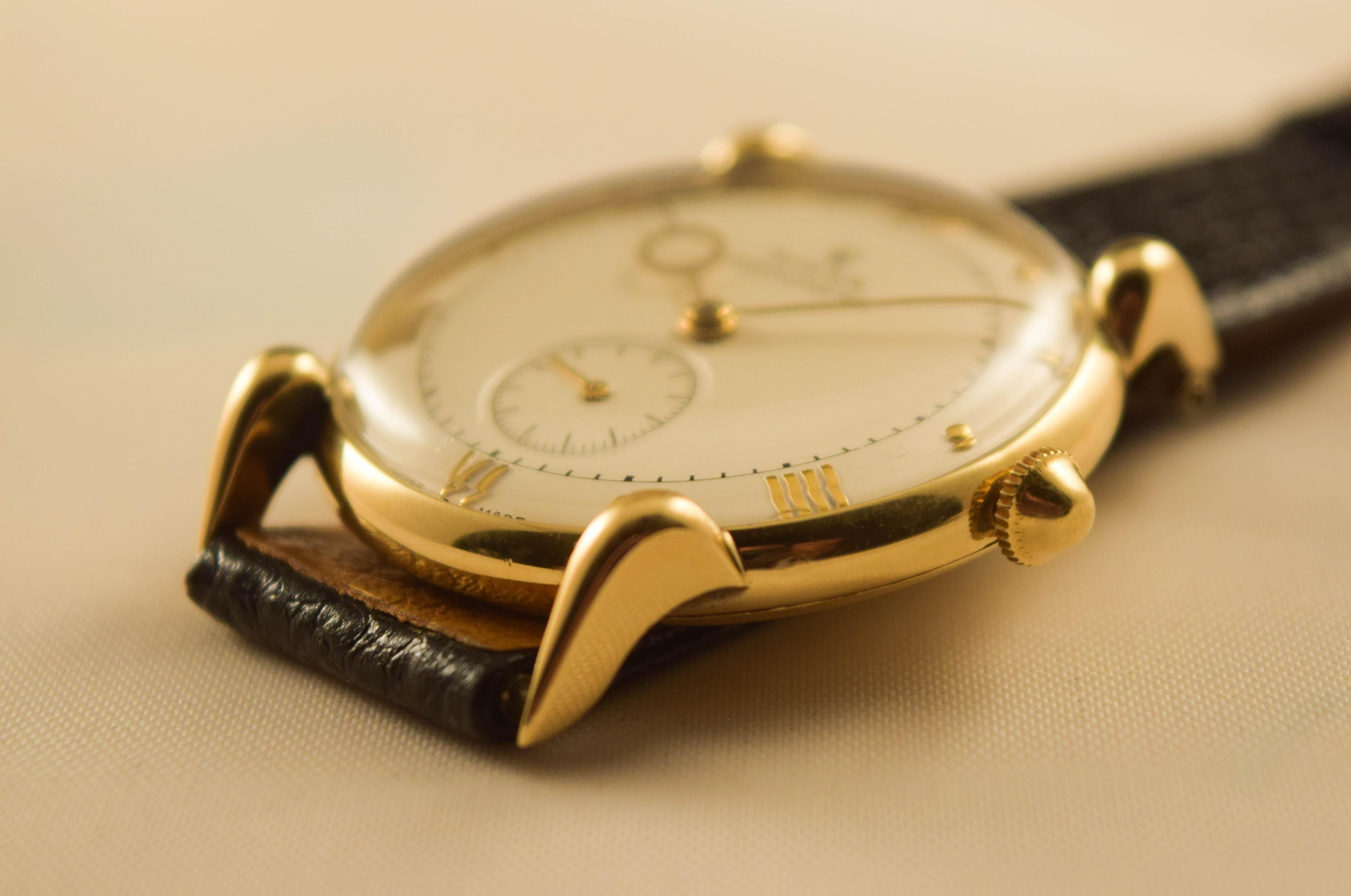 Rolex Important and extremely rare solid 18 k gold cased vintage watch For Sale 1
