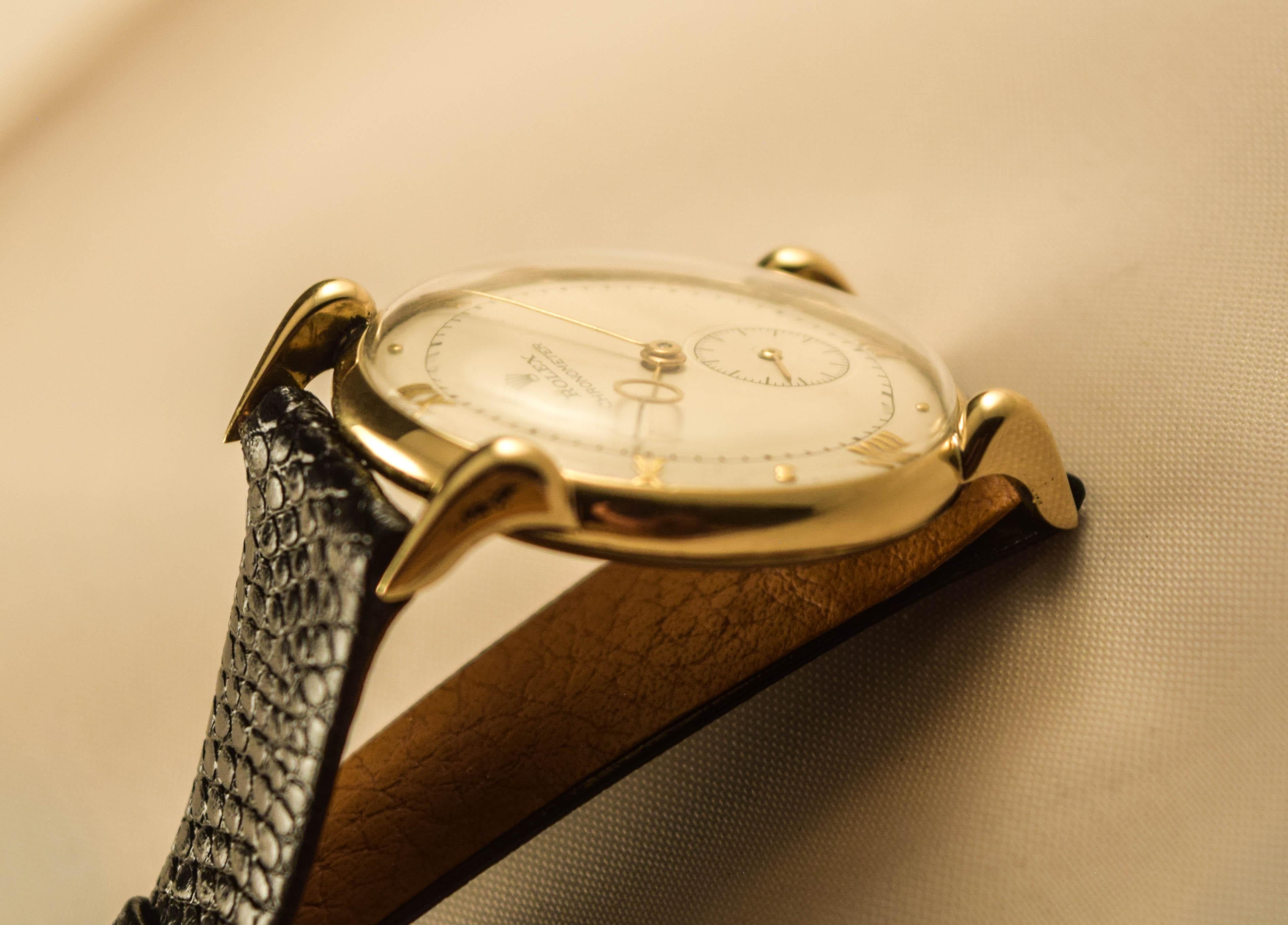 Rolex Important and extremely rare solid 18 k gold cased vintage watch For Sale 2