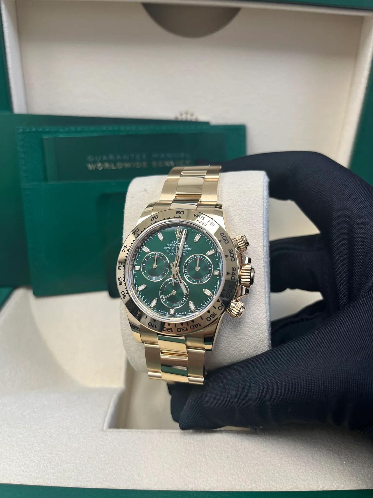 Rolex 'John Mayer' Daytona Cosmograph  Cadran vert, or jaune (Ref#116508) en vente 3