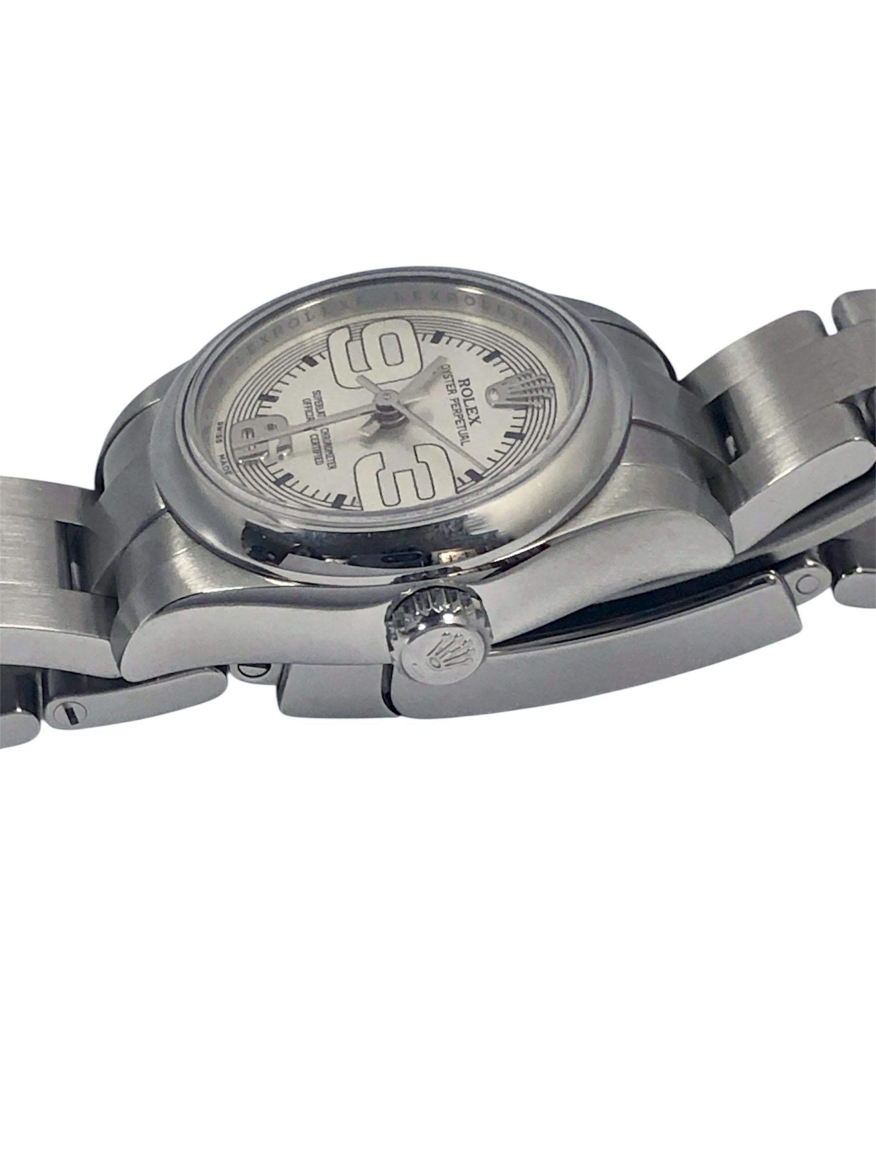 Circa 2020 Reloj de pulsera Rolex para señora Ref 176200, 26 M.M. Acero inoxidable 26 M.M Caja Oyster de 3 piezas resistente al agua. Calibre 2231, 31 rubíes, automático, movimiento automático. Deseable esfera árabe plateada con segundero de