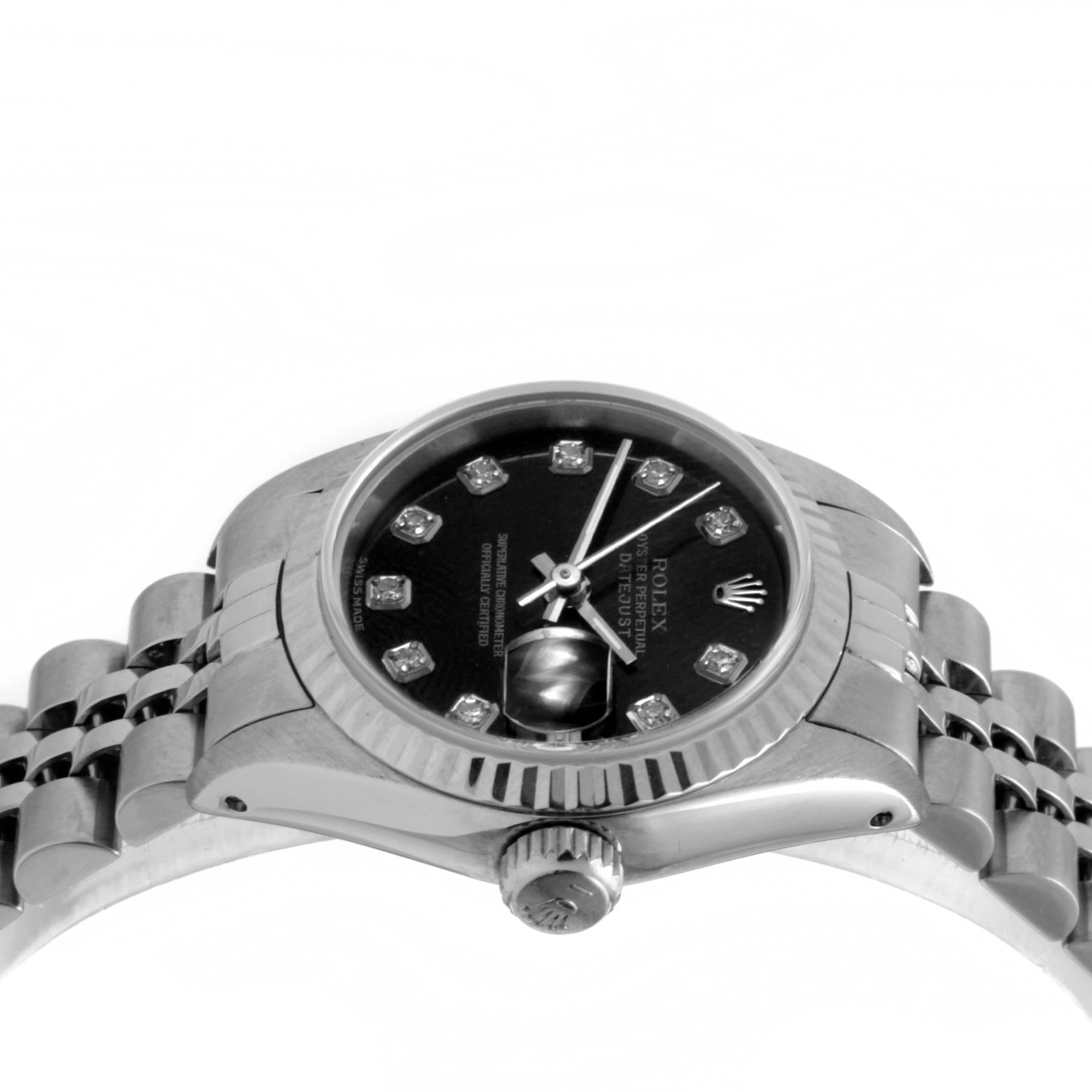 (Beschreibung ansehen) 
Marke - Rolex
Geschlecht - Damen
Modell - 6919 Datejust
Metalle - Stahl
Gehäusegröße - 26mm
Lünette - Weißgold geriffelt
Kristall - Acryl
Uhrwerk - Automatik Kal.2030
Zifferblatt - Refinished Black Diamond
Armband -