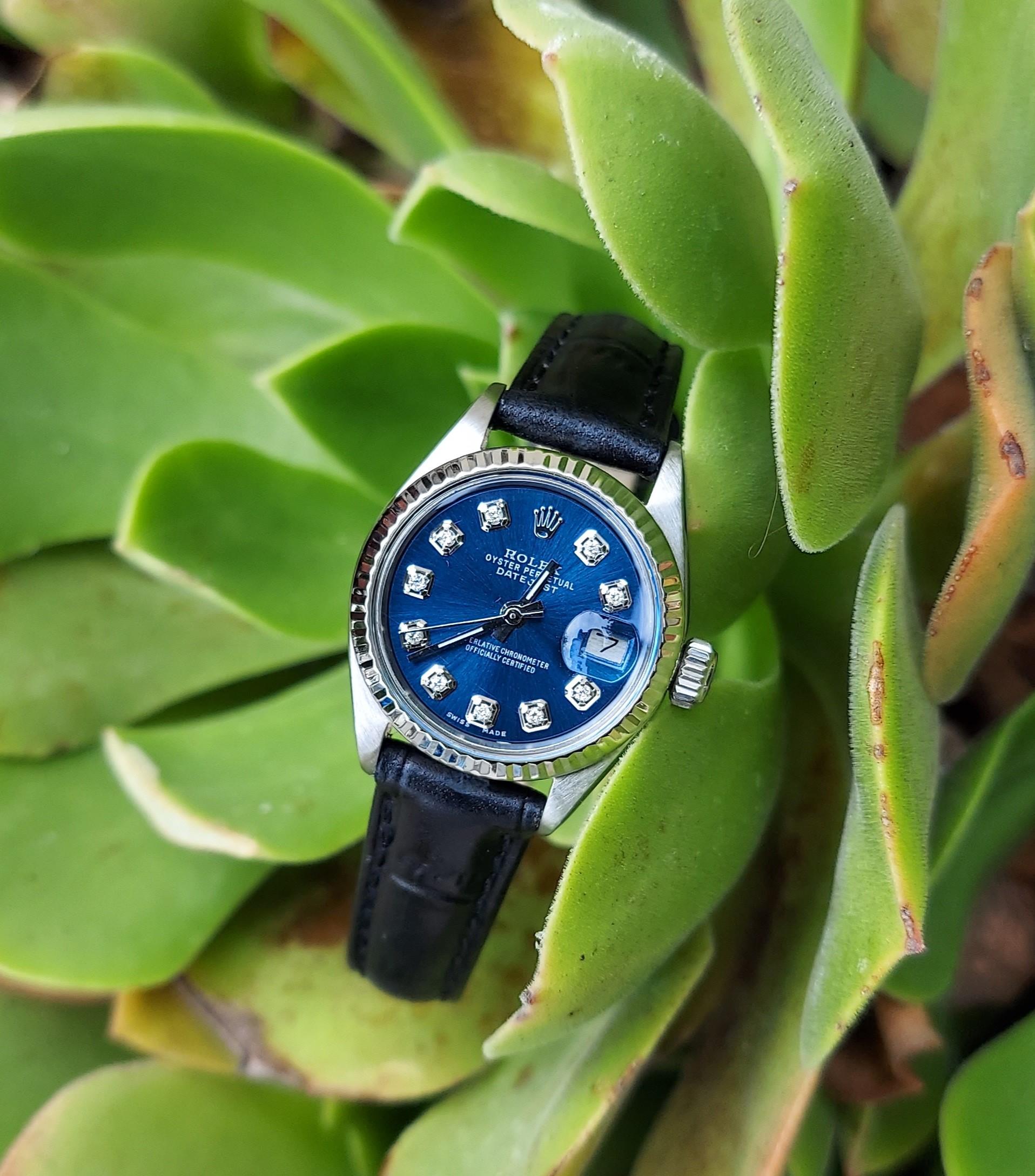 Rolex Montre Datejust 6919 cannelée pour femme 26 mm en or blanc avec diamants bleus  Bon état - En vente à San Fernando, CA
