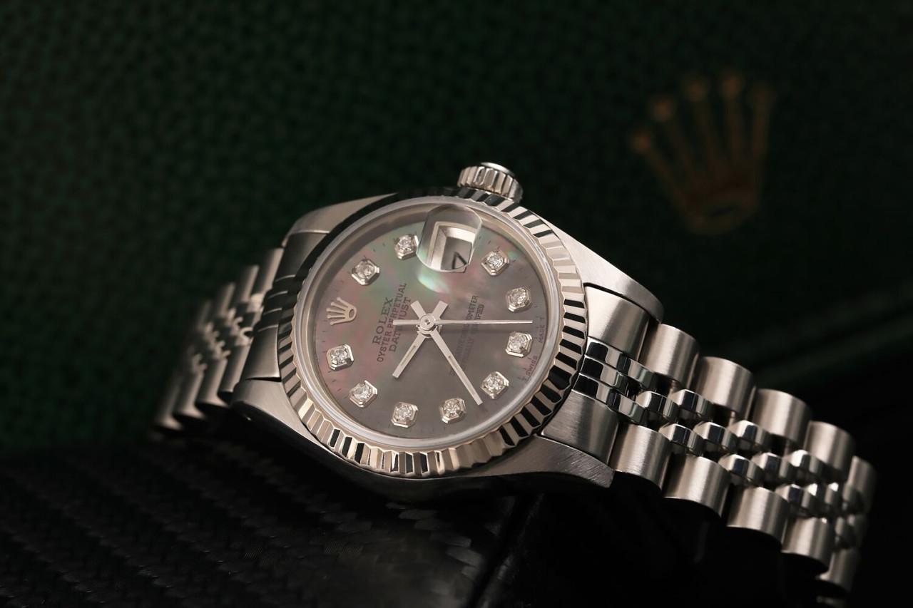 Rolex Montre Datejust 26mm avec cadran en nacre et diamants, pour femmes, SS Pour femmes en vente