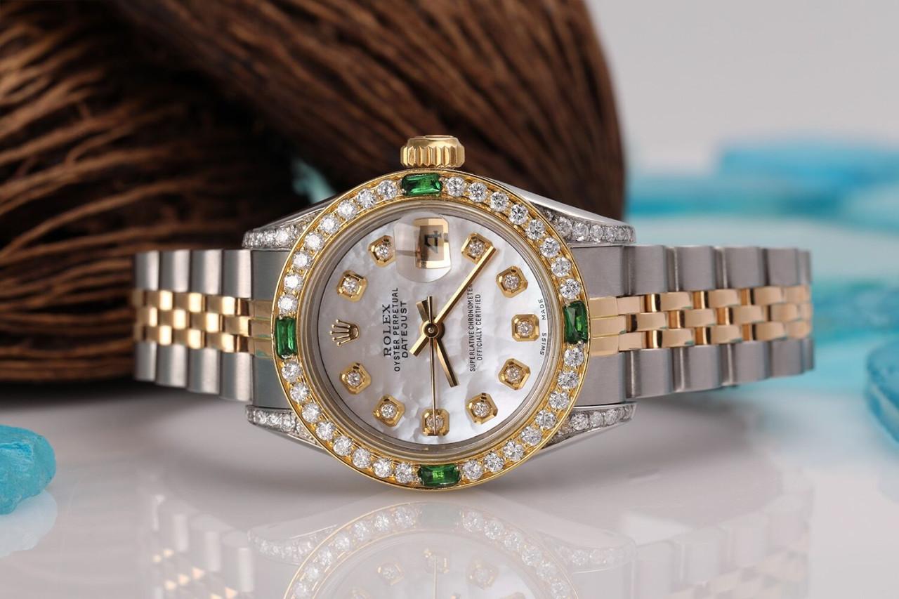 Rolex Damen 26mm Datejust Zweifarbige Jubiläums-Uhr mit weißem MOP Zifferblatt und Diamant-Lünette (Rundschliff) im Angebot