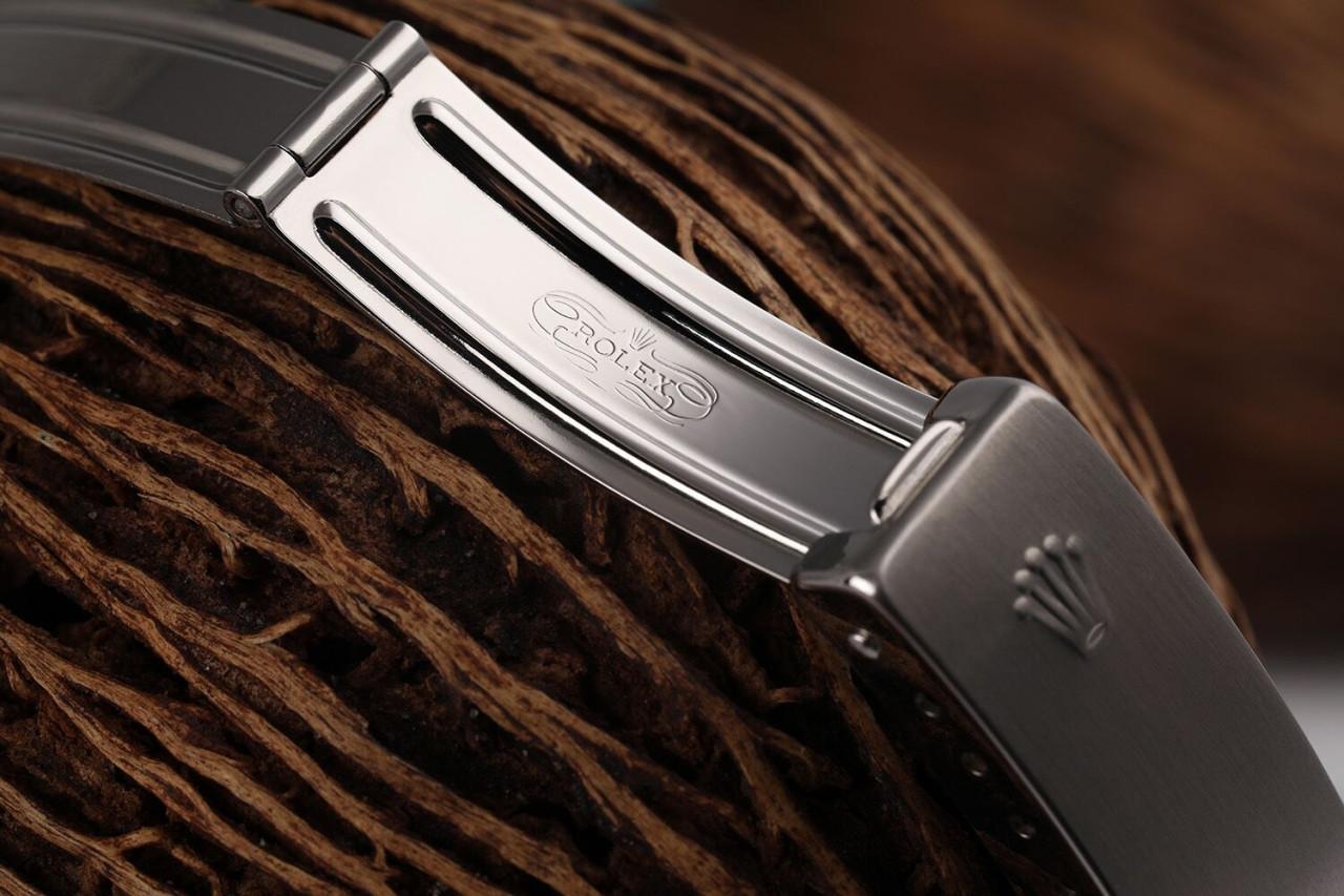Rolex Damen 26mm Datejust Zweifarbige Jubiläums-Uhr mit weißem MOP Zifferblatt und Diamant-Lünette im Angebot 3