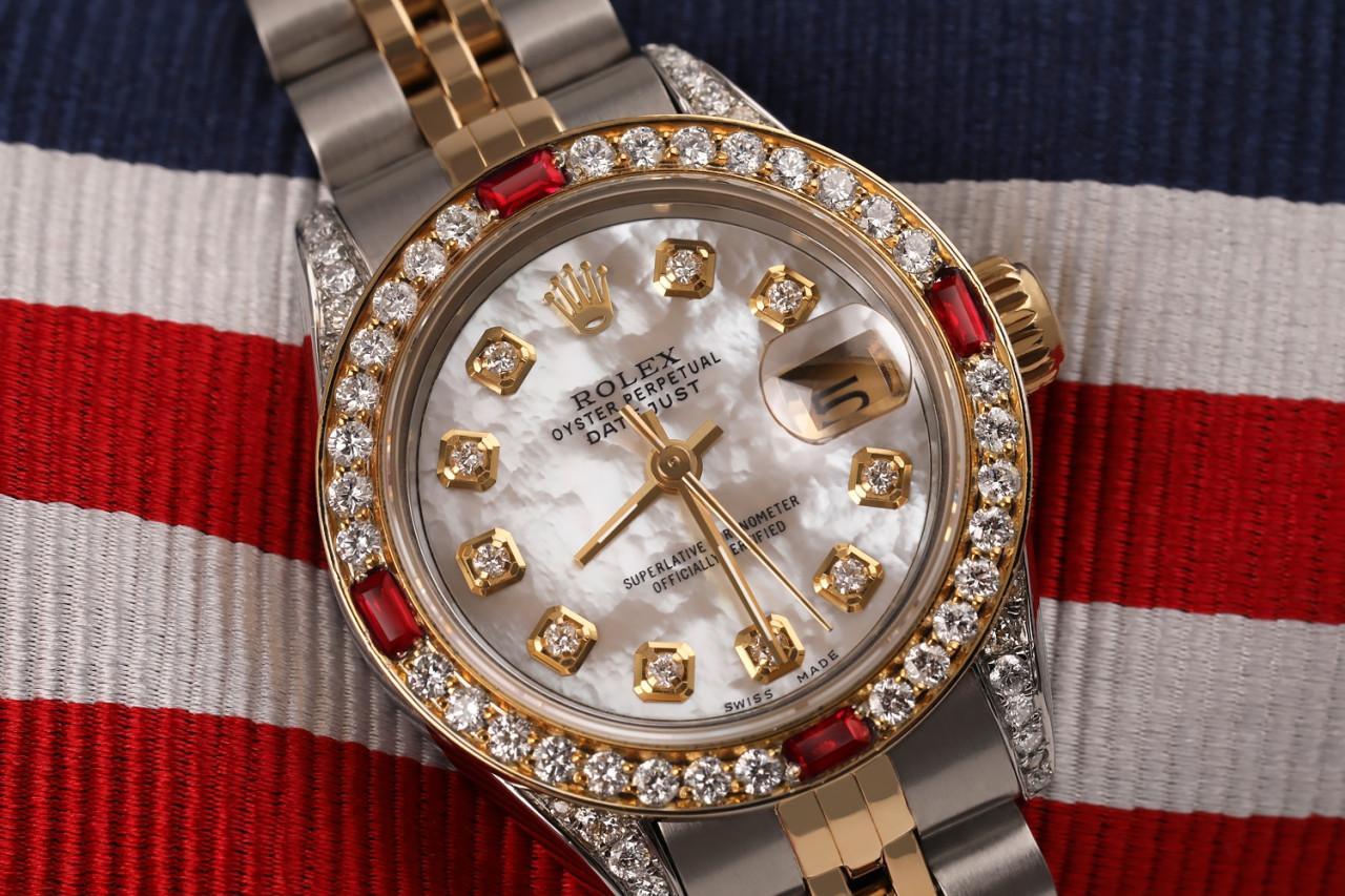 Taille ronde Rolex Montre Datejust bicolore avec cadran MOP blanc et diamants et rubis, pour femmes en vente