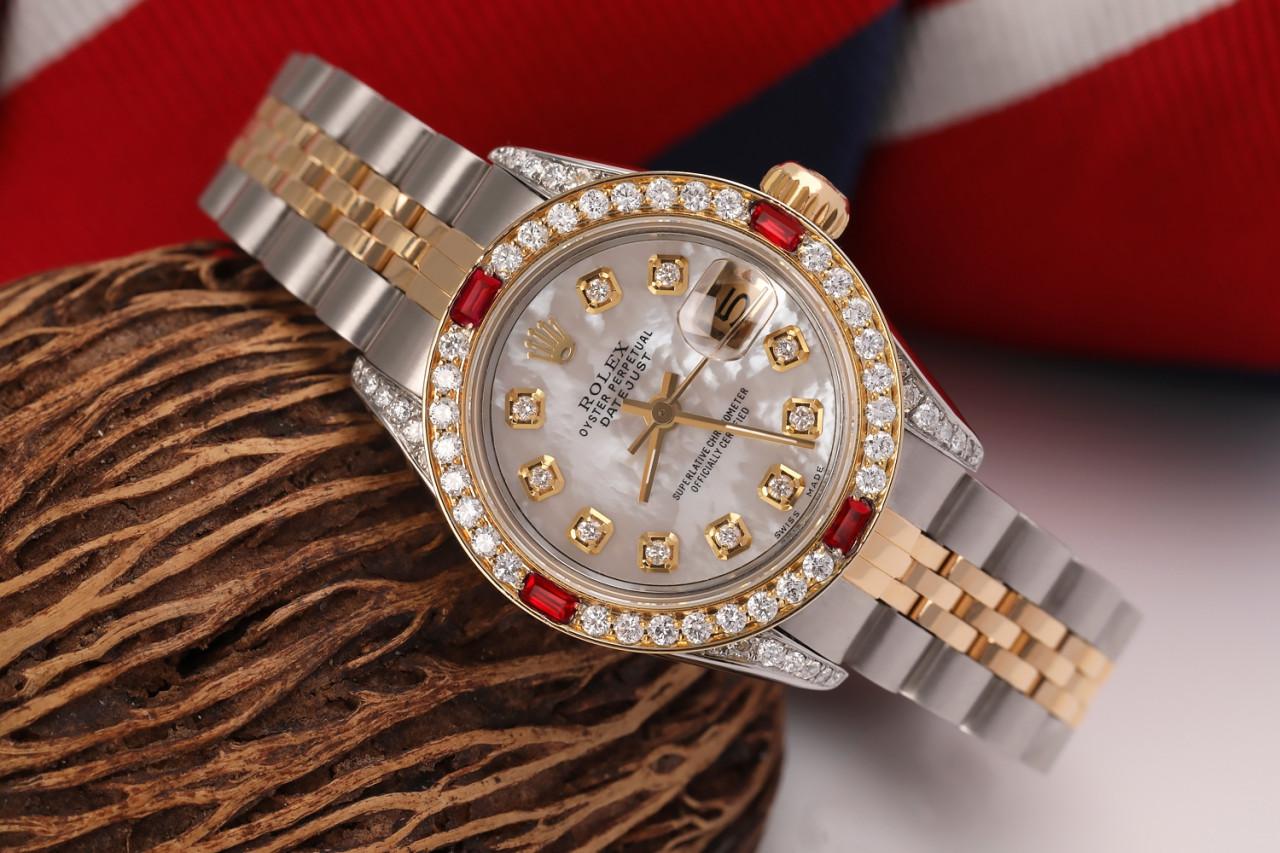 Rolex Montre Datejust bicolore avec cadran MOP blanc et diamants et rubis, pour femmes en vente 2