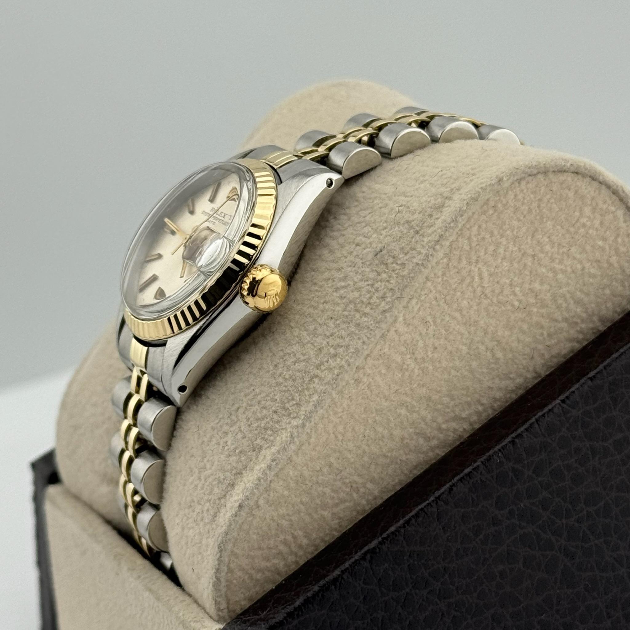Femenino o masculino Rolex Ladies Date 6917 Esfera Plateada Oro Amarillo 14K Acero Inoxidable en venta