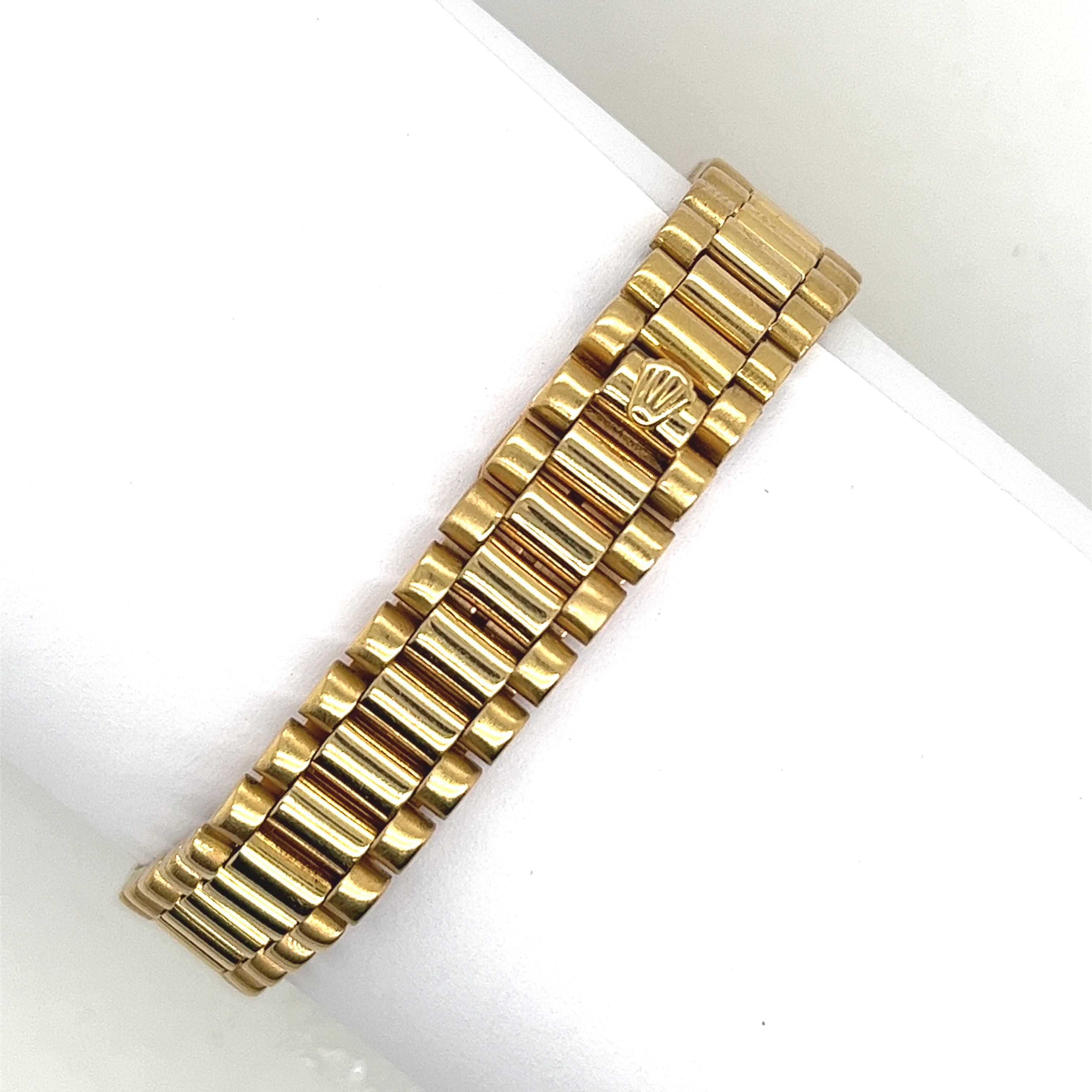 Rolex Ladies Datejust 18ct Yellow Gold Watch 8570 In Excellent Condition For Sale In London, GB