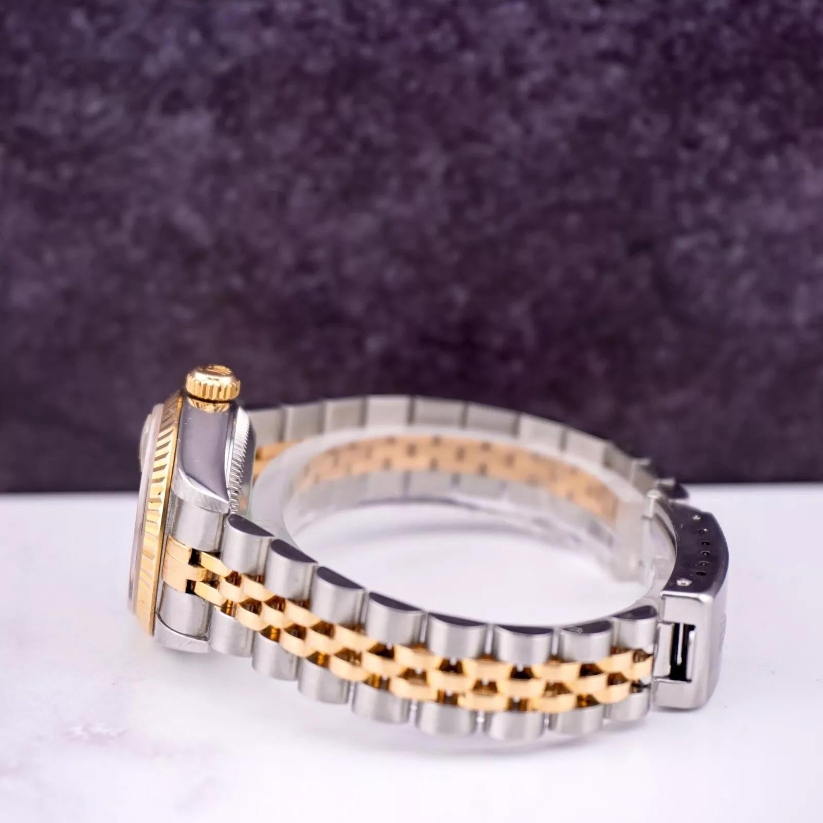 Rolex Ladies Datejust 26mm 18k Yellow Gold & Steel Gold Dial Watch Ref: 69173 In Good Condition In Pleasanton, CA