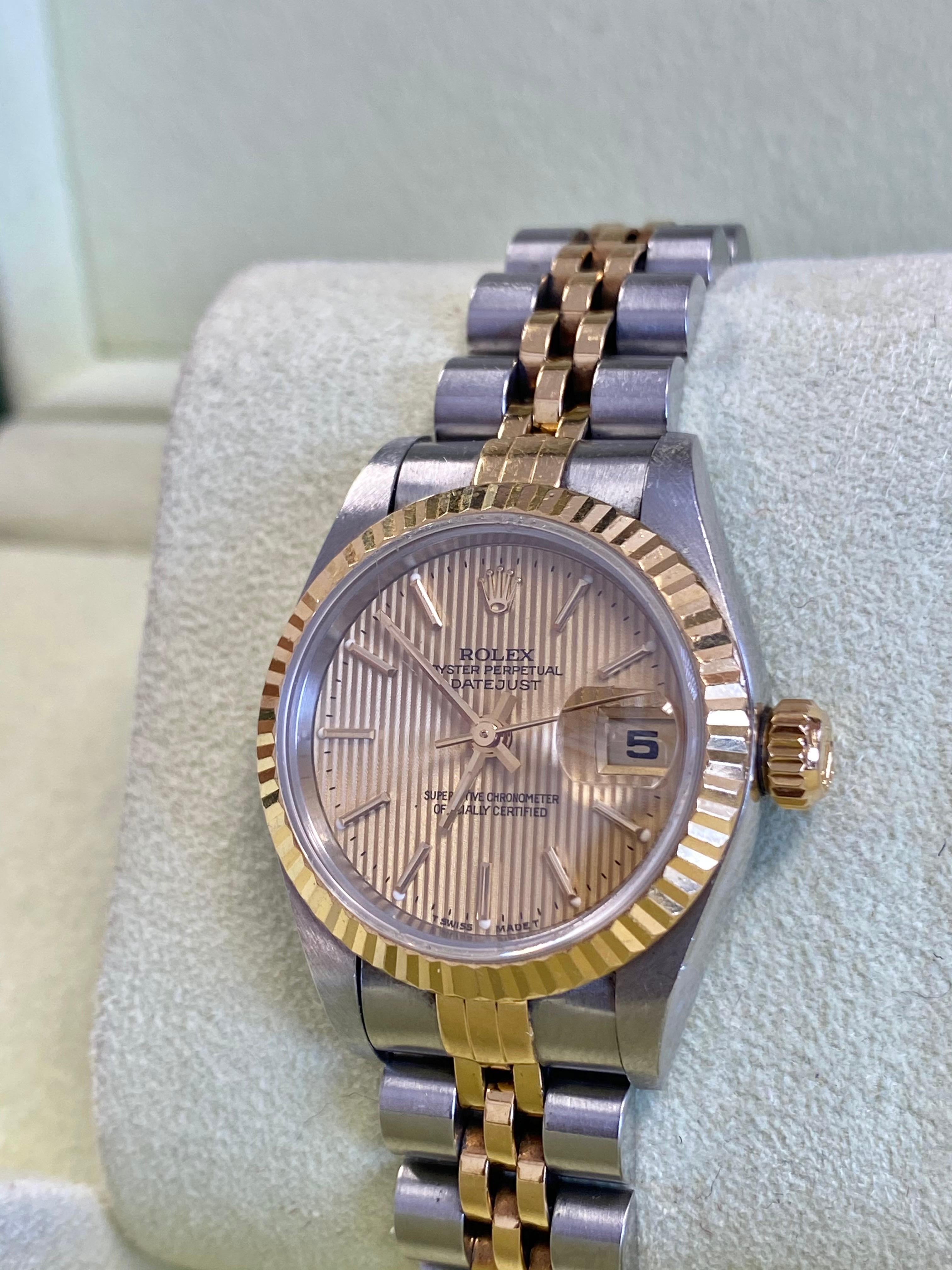 Rolex Ladies DateJust Gold Dial with Two Tone Jubilee Band In Excellent Condition In Miami, FL