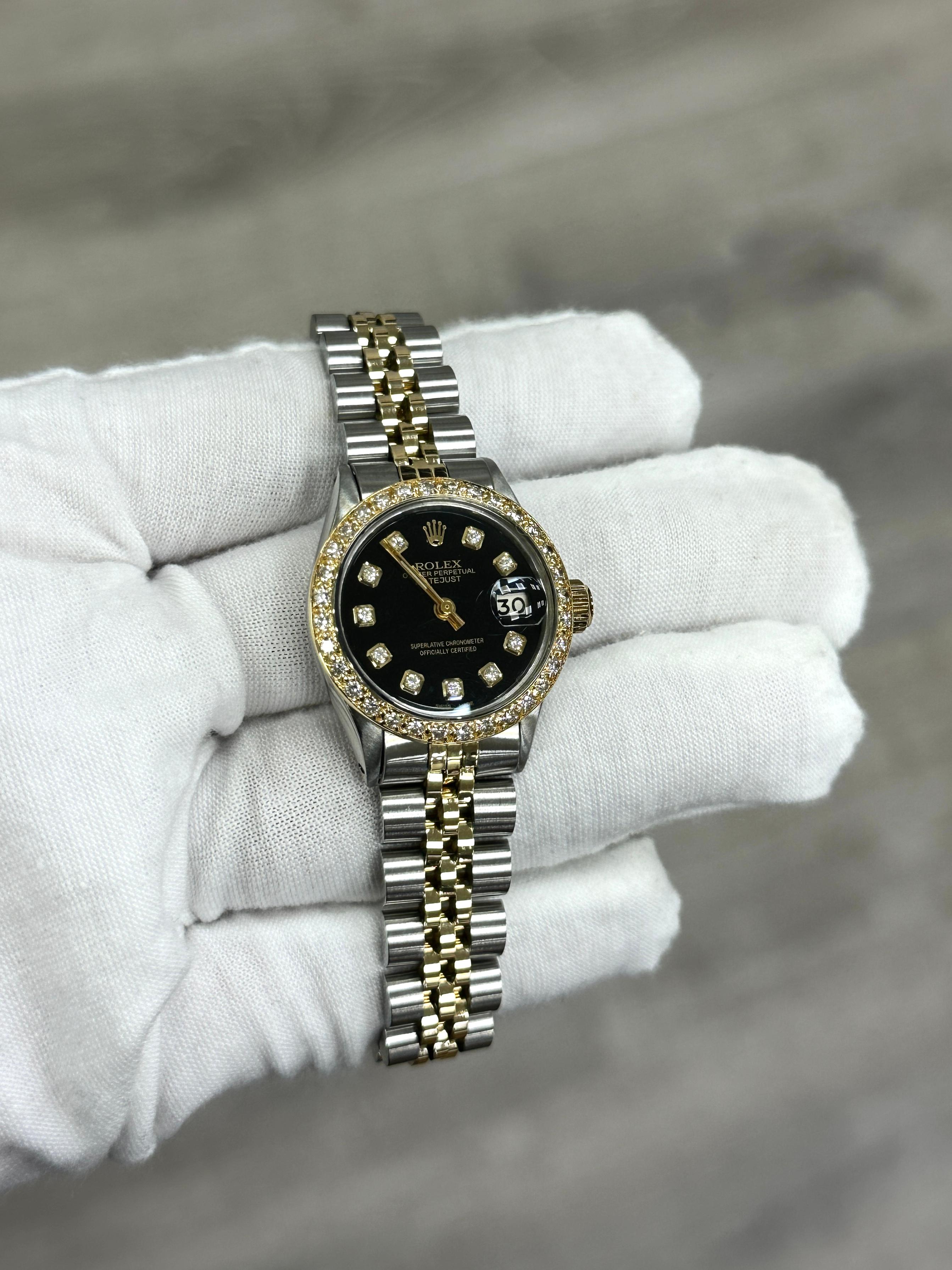 Rolex Ladies Datejust 6519 Schwarz Diamant Zifferblatt Diamant Lünette 18k Gold Stahl im Angebot 2
