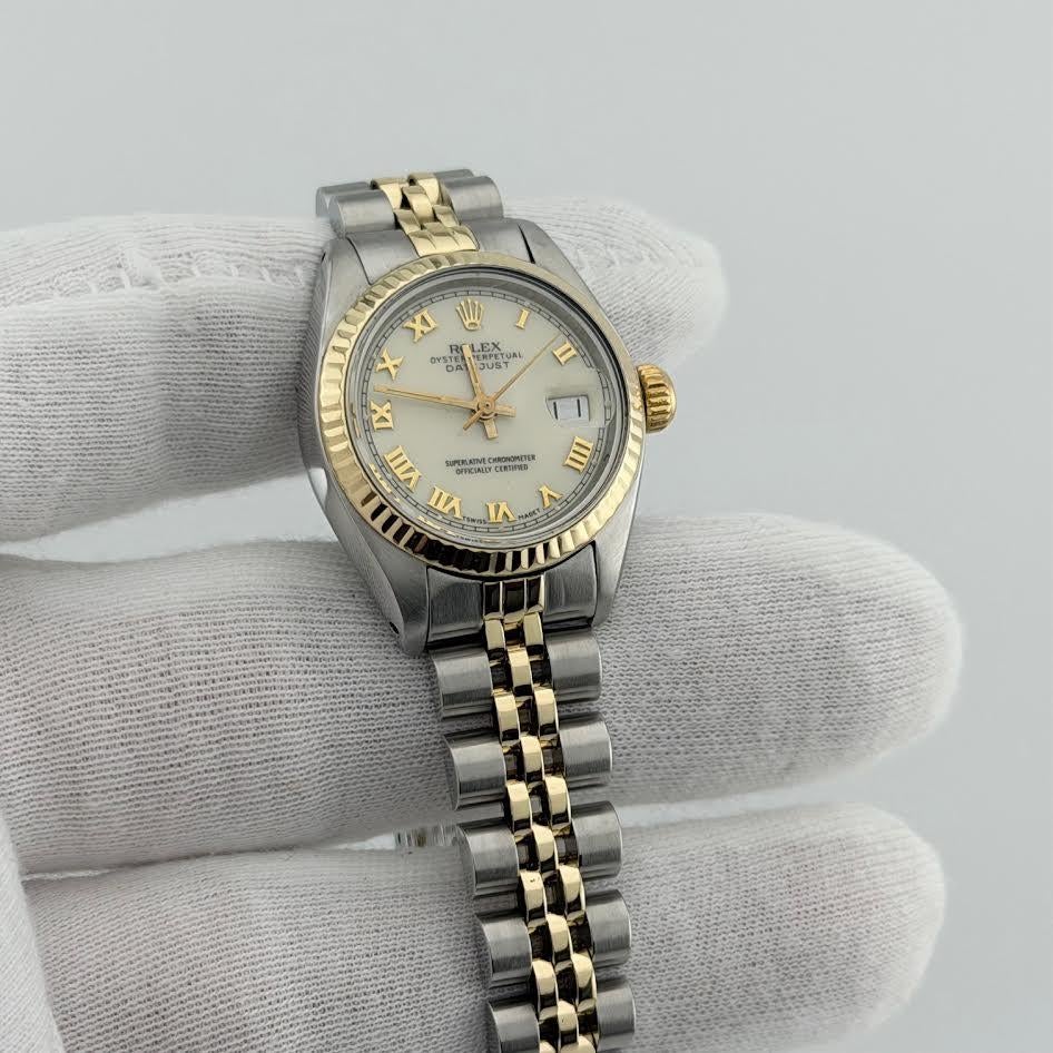 Rolex Ladies Datejust 6917 26mm Cream Dial 14k Yellow Gold Steel Jubilee In condizioni buone in vendita a San Diego, CA