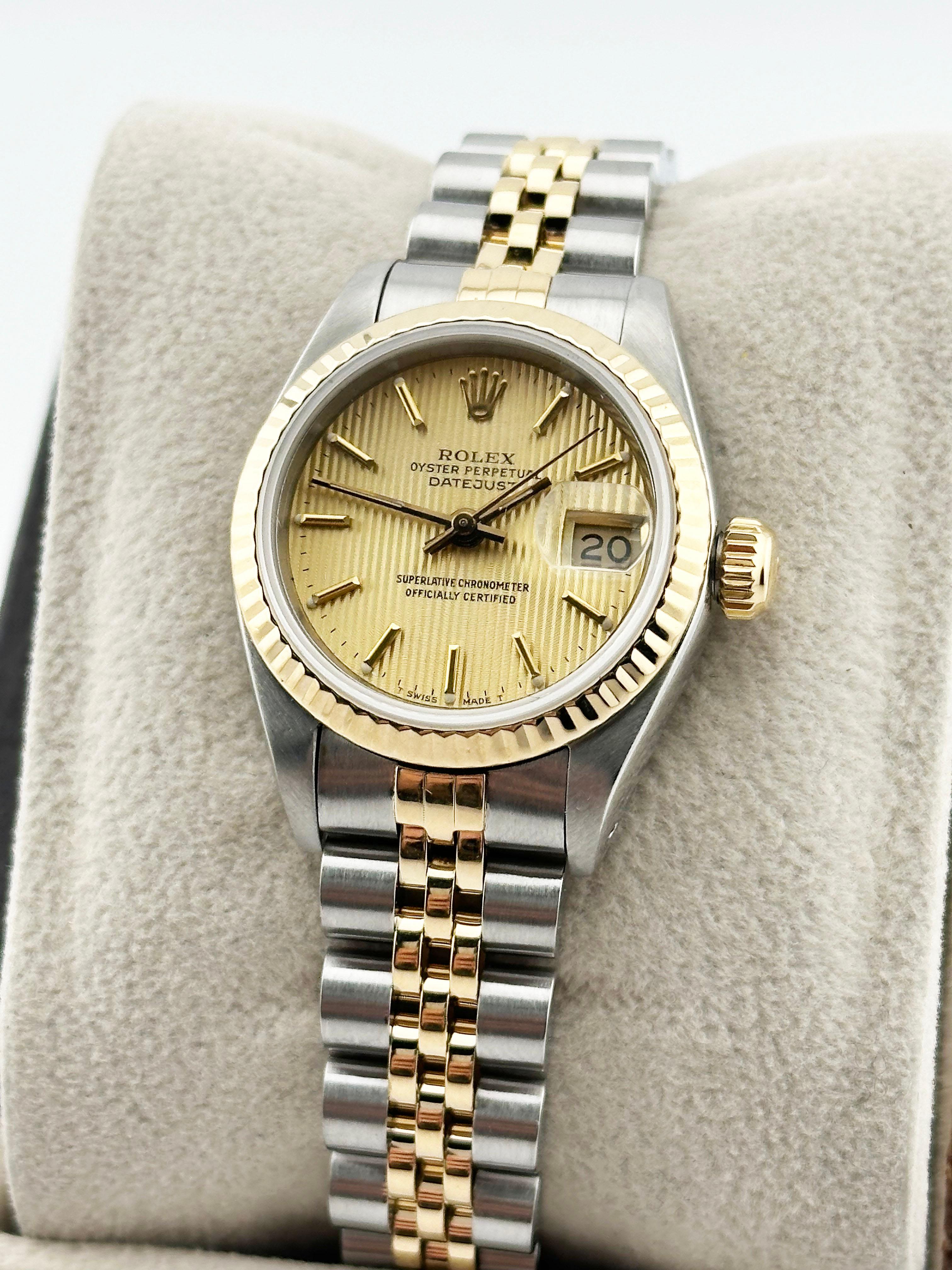 Women's Rolex Ladies Datejust 69173 Champagne Tapestry Dial 18K Yellow Gold Steel 26mm For Sale
