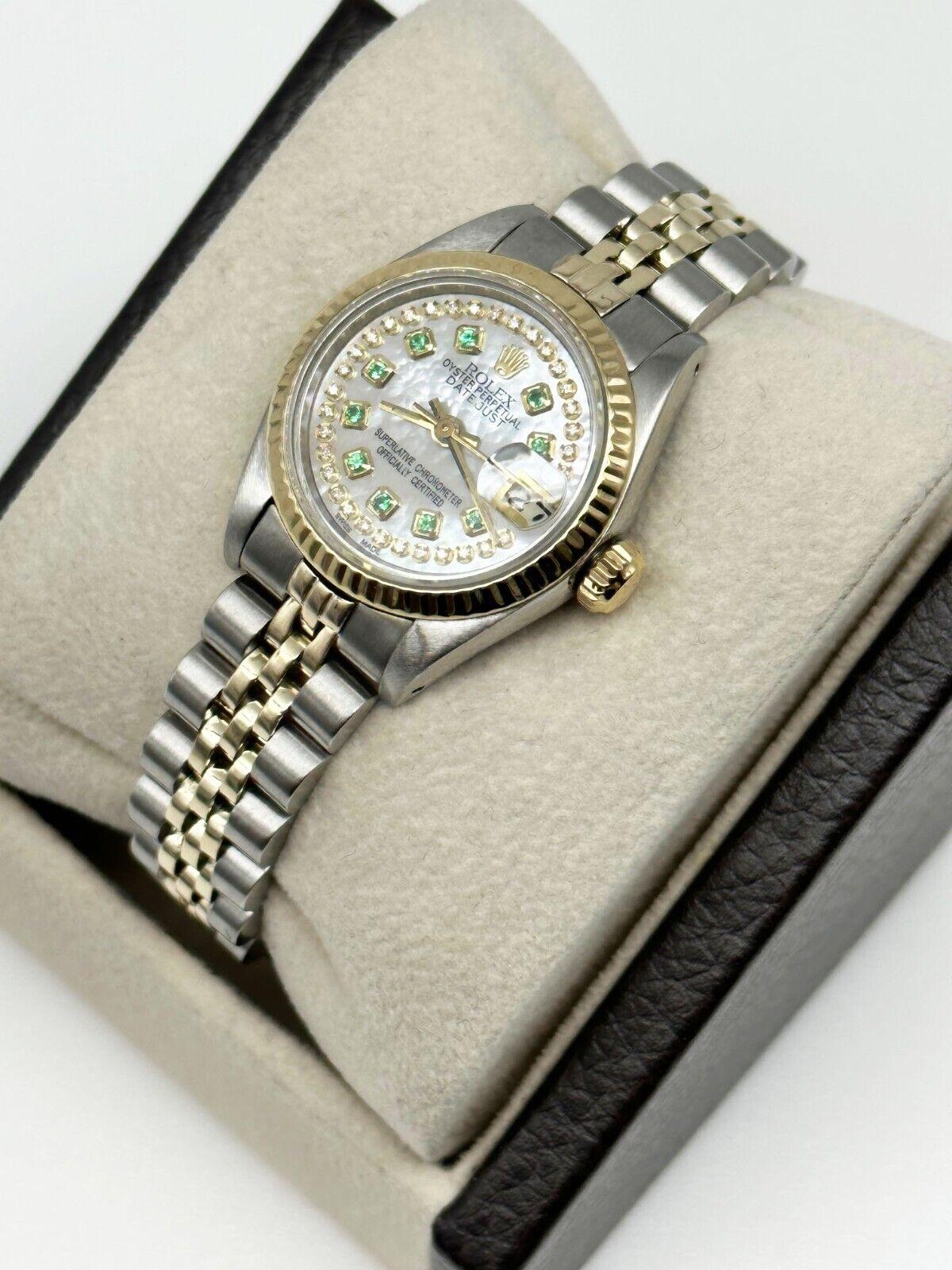 Rolex Damen Datejust 69173 MOP Diamant-Smaragd-Zifferblatt 18k Gelbgold Stahl im Zustand „Hervorragend“ in San Diego, CA