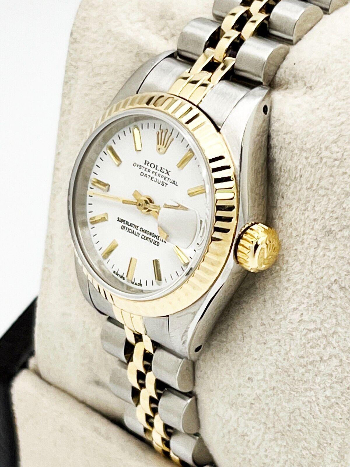 Rolex Ladies Datejust 69173 Esfera Blanca Oro Amarillo 18K Acero Inoxidable en Excelente Estado en San Diego, CA