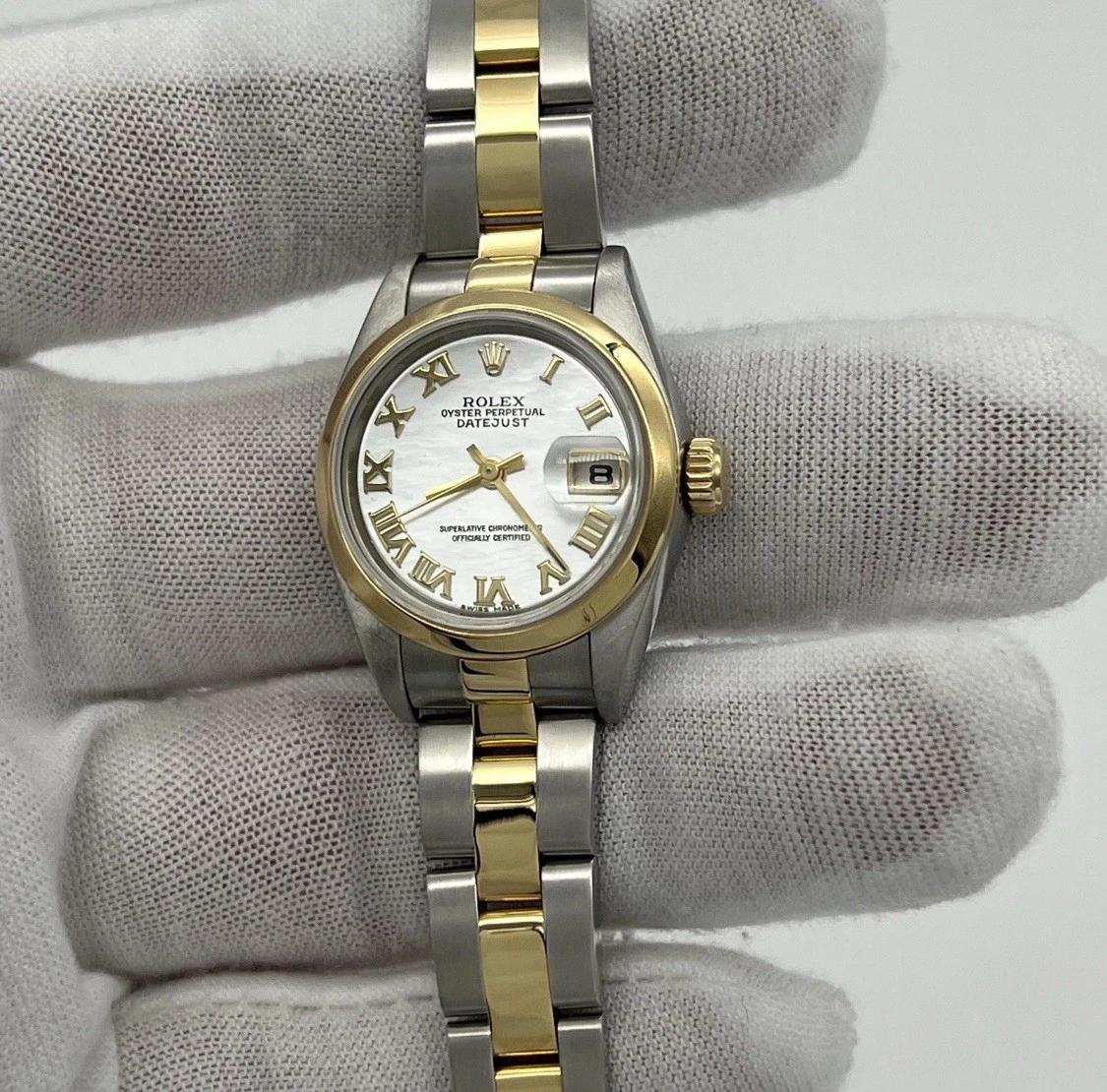 Rolex Ladies Datejust 79163 Mother of Pearl Dial 18K Yellow Gold Steel 26mm In Excellent Condition For Sale In San Diego, CA