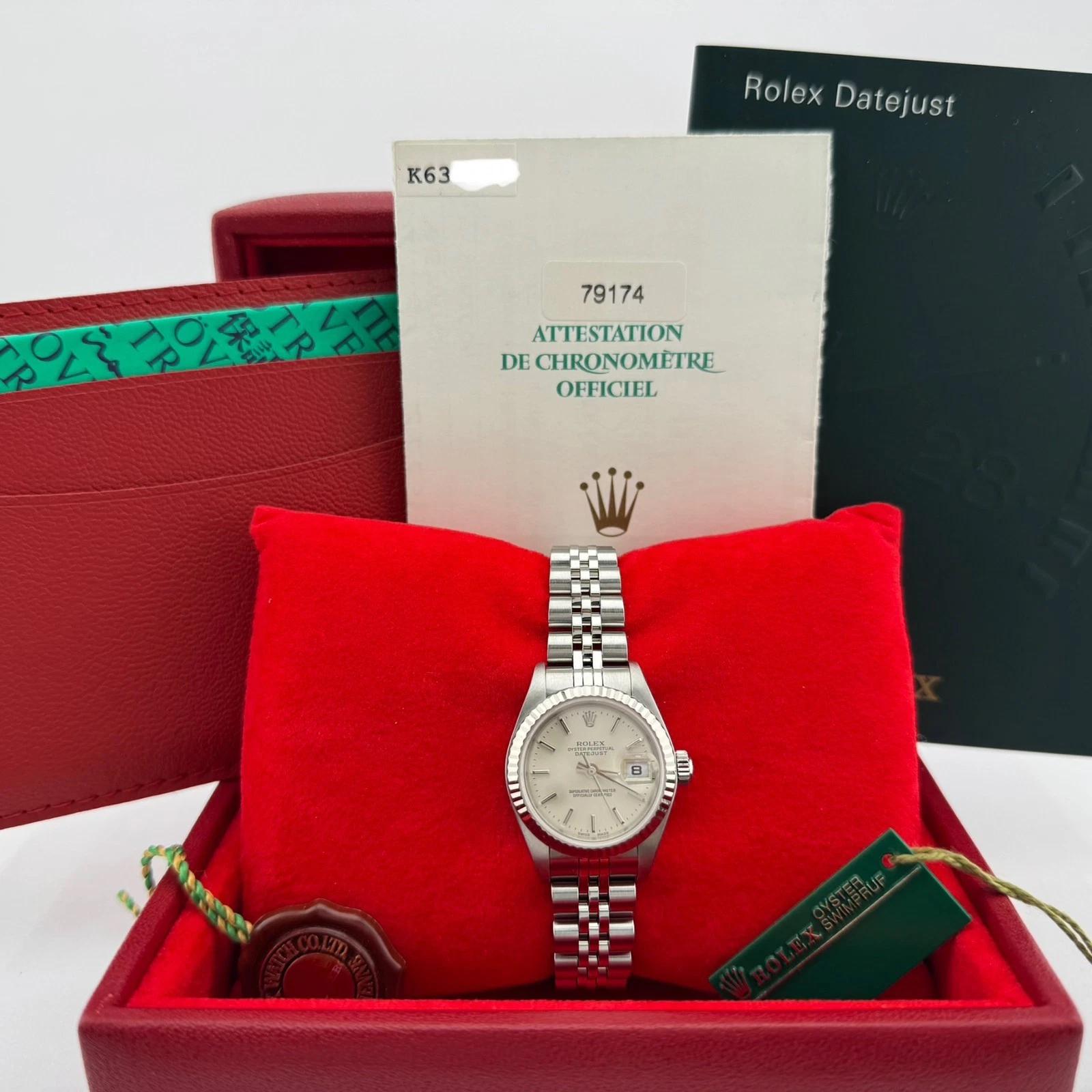 Rolex Ladies Datejust 79174 26mm 18k Gold Stainless Steel Silver Dial Box Papers en vente 10