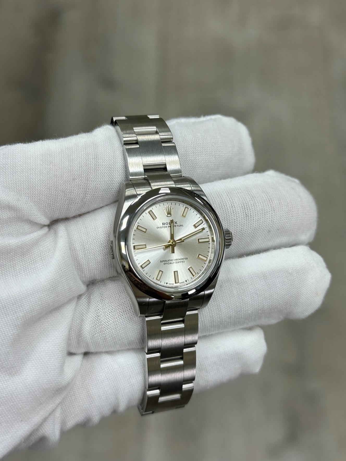 Rolex Ladies Oyster Perpetual 276200 28mm Esfera plateada Caja de acero Papel adhesivo en venta 4