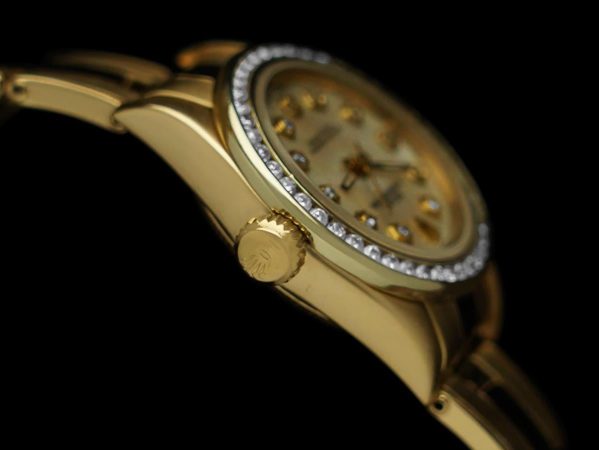 Rolex Ladies Oyster Perpetual 67197 Watch - Or 18K, MOP & Diamonds Pour femmes en vente