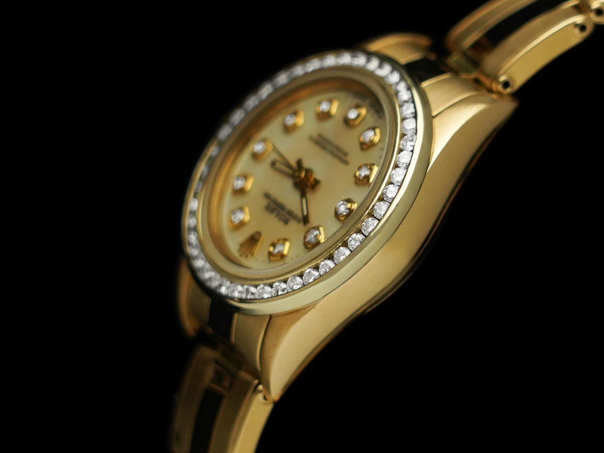 Rolex Ladies Oyster Perpetual 67197 Watch - Or 18K, MOP & Diamonds en vente 1