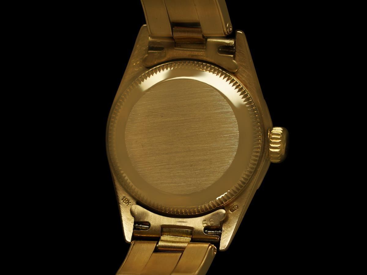 Rolex Ladies Oyster Perpetual 67197 Watch - Or 18K, MOP & Diamonds en vente 2
