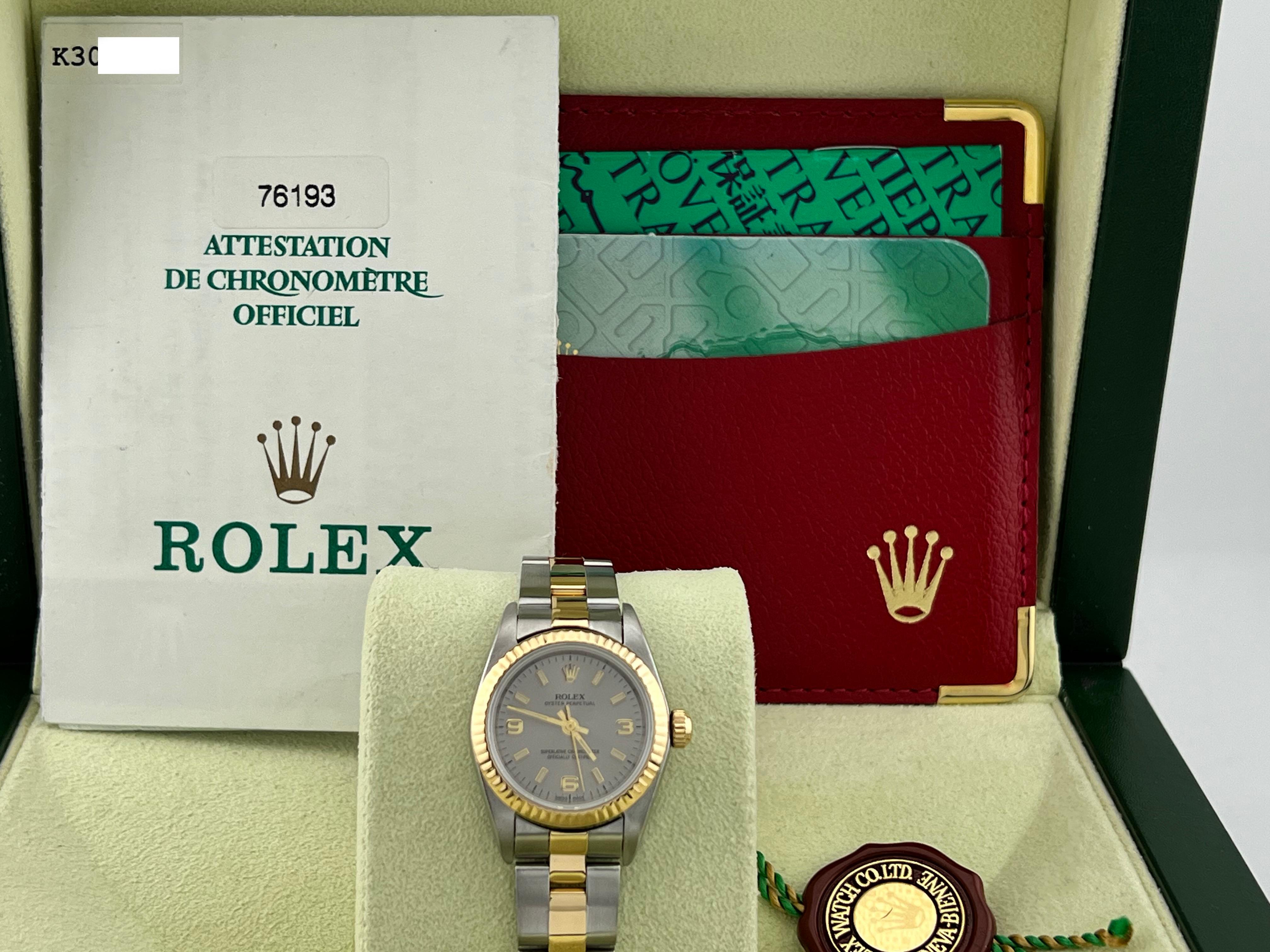 Rolex Damen Oyster Perpetual 76193 Silber Zifferblatt 18K Gelbgold Stahl Box Papier im Zustand „Hervorragend“ in San Diego, CA