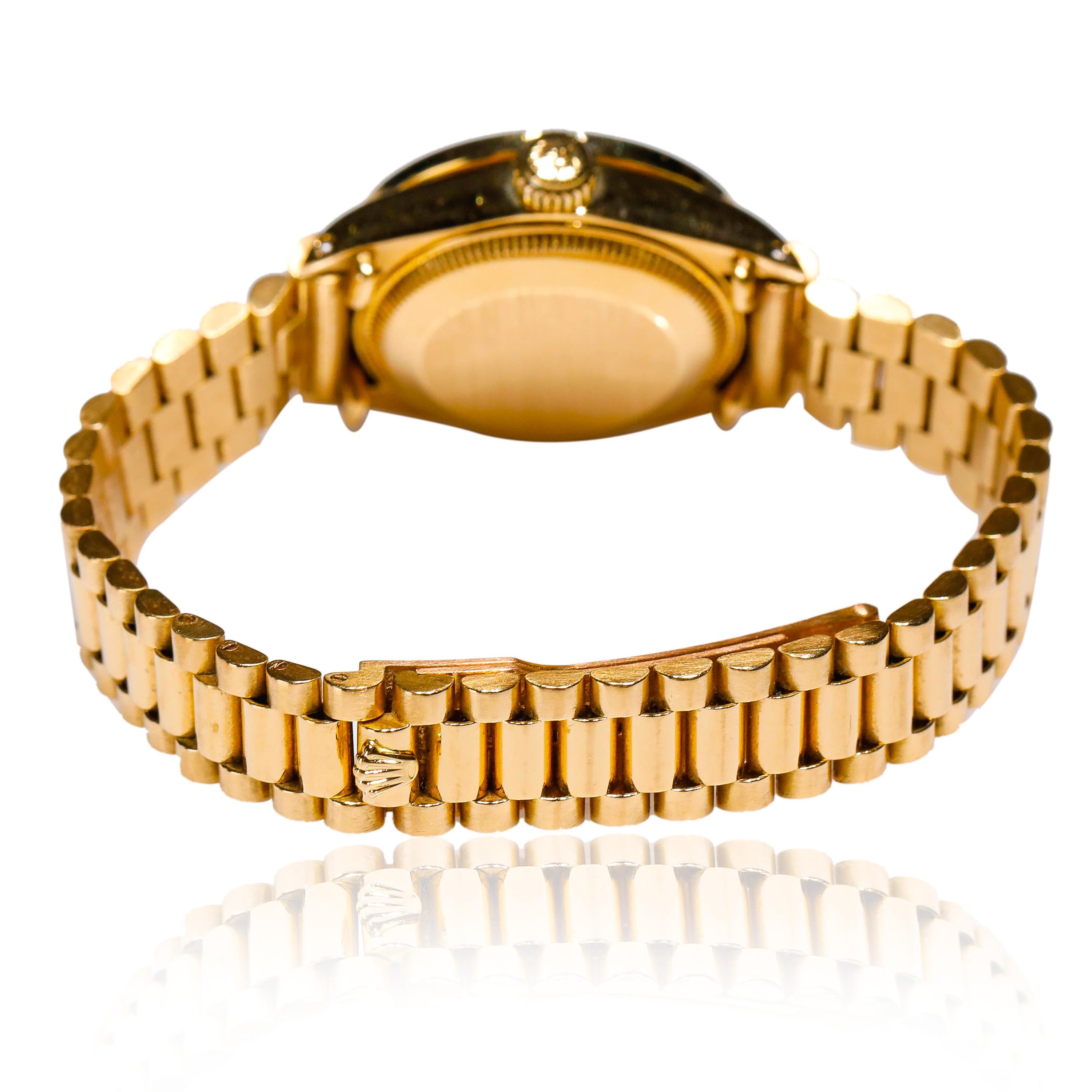 Moderne Rolex Montre présidente en or jaune 18 carats, nacre verte et diamants en vente