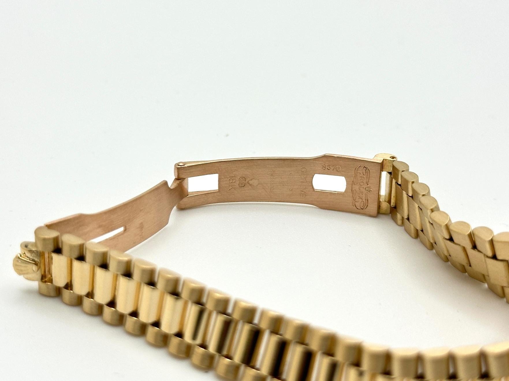 Rolex President 6917 para señora Esfera plateada Oro amarillo de 18 quilates en venta 1