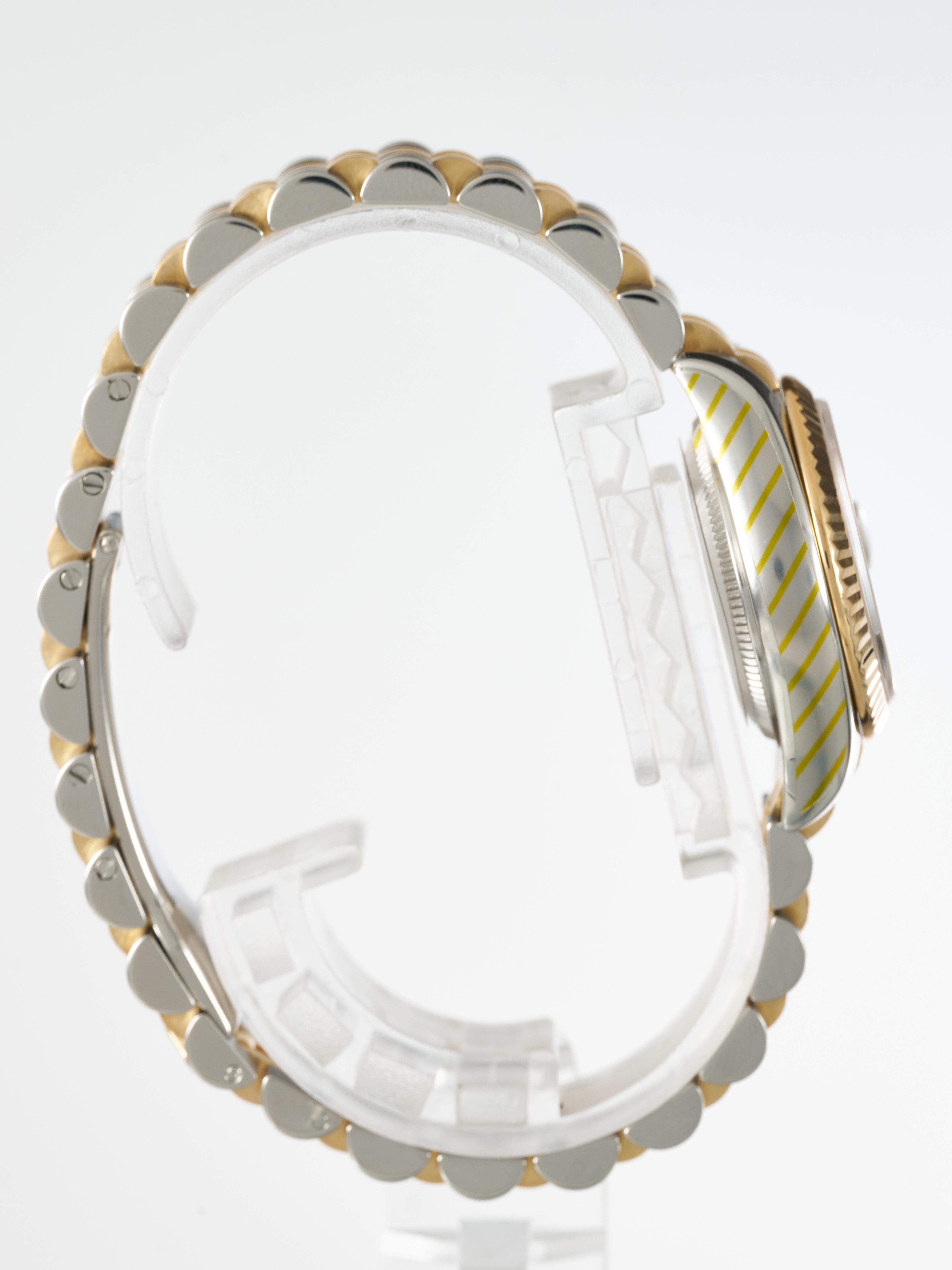 Rolex Damenuhr Datejust 26mm geriffelte Goldstahl blaues Diamant-Zifferblatt FS 179173 im Zustand „Hervorragend“ im Angebot in London, GB