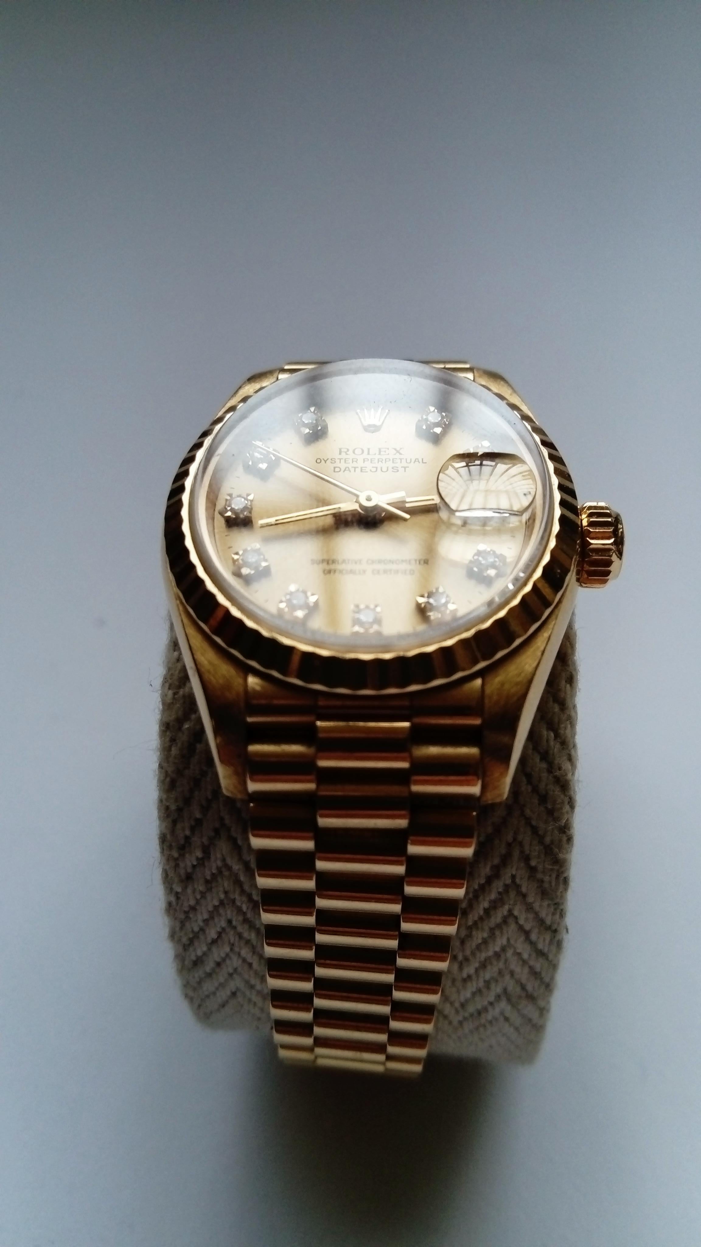 Rolex Ladies Yellow Gold Diamond Datejust Oyster Perpetual Wristwatch, 1991 In Excellent Condition In Saint Ouen, FR
