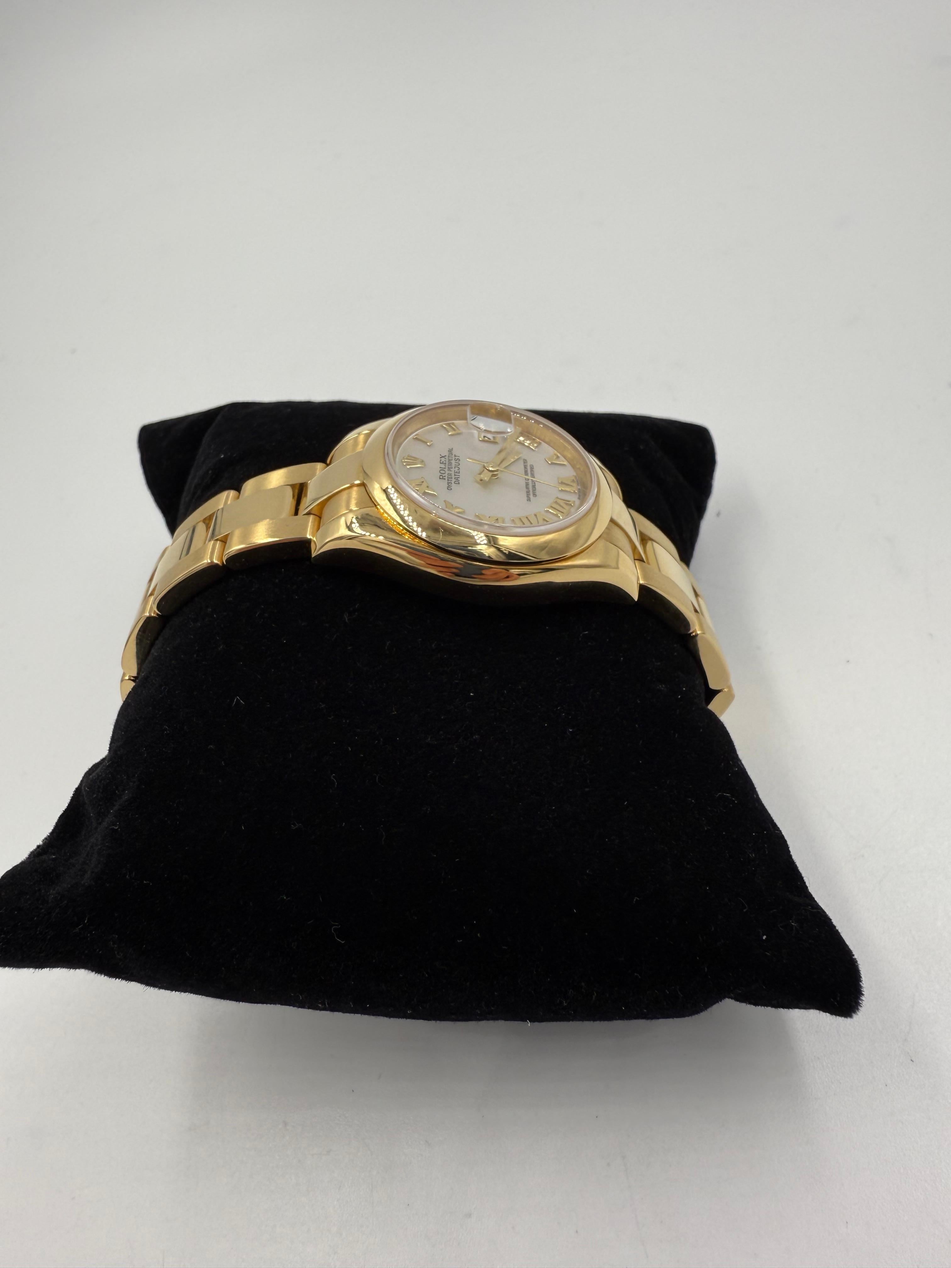Rolex Lady Datejust 18k Yellow Gold Wristwatch Mother Of Pearl Dial In Good Condition For Sale In Los Angeles, CA