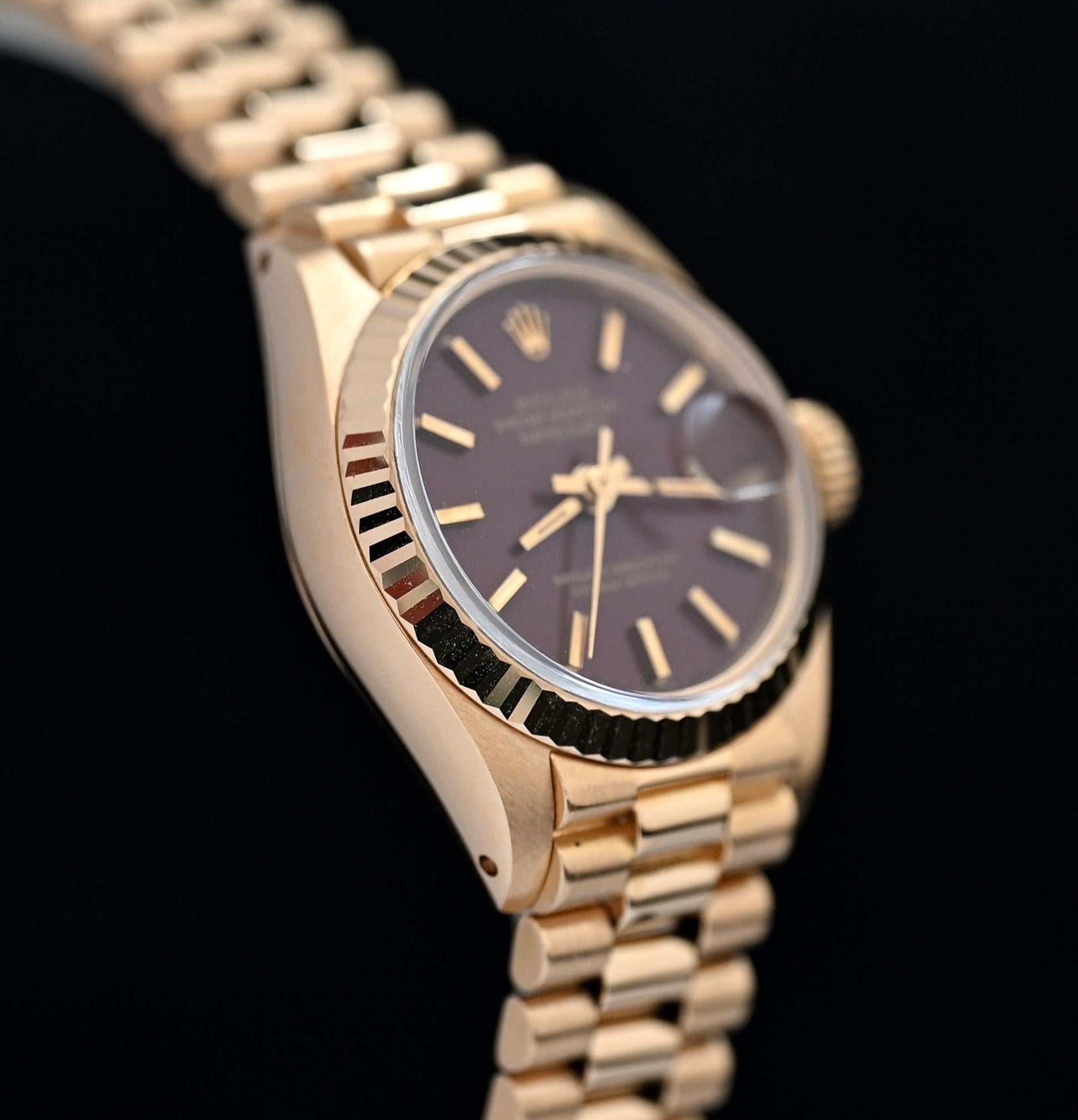 Rolex Lady Datejust 18K YG Stella Rotes Ochsenblut Zifferblatt 6917 mit Armband, 1981 Damen