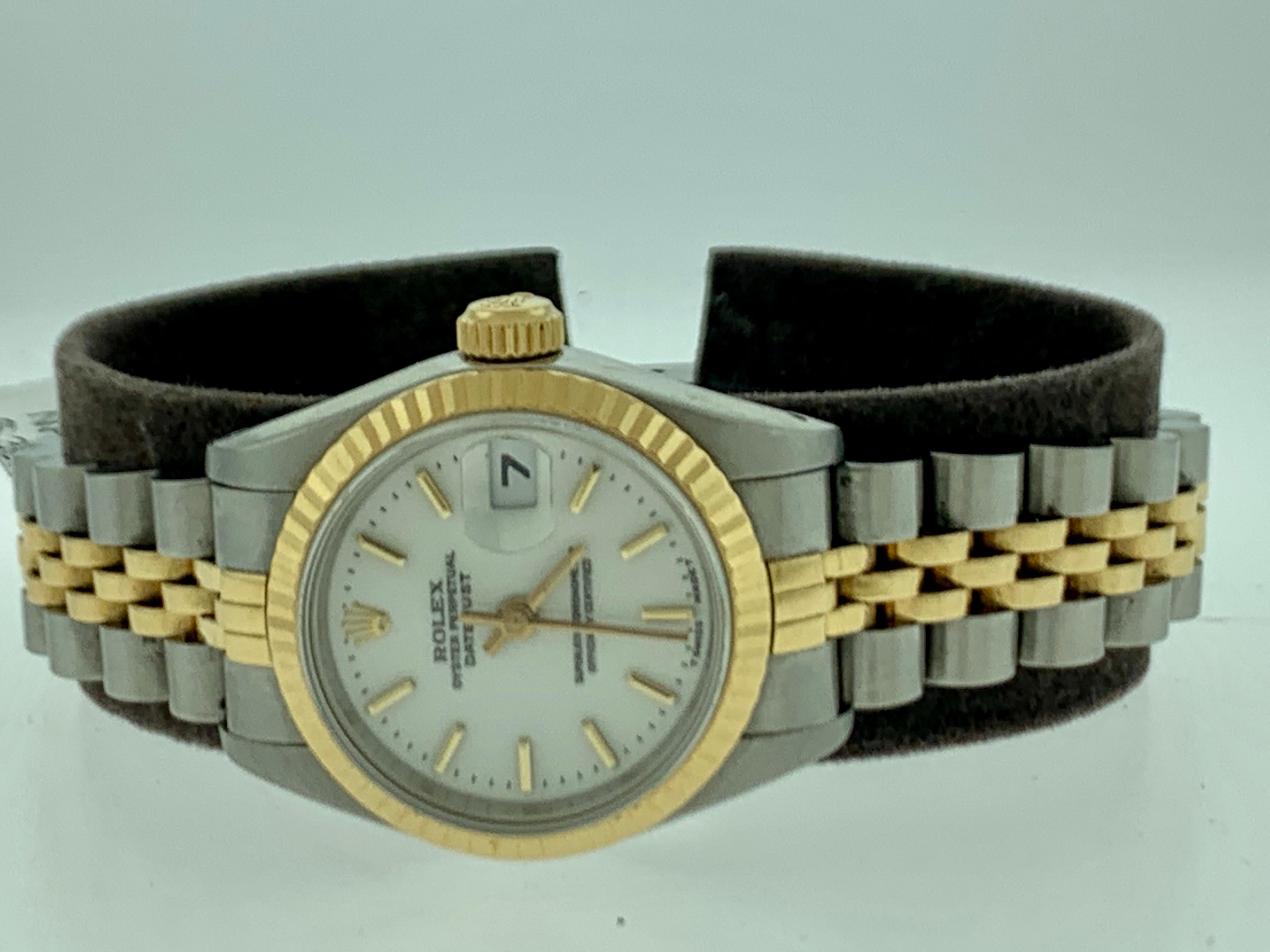 rolex lady datejust 26 on wrist