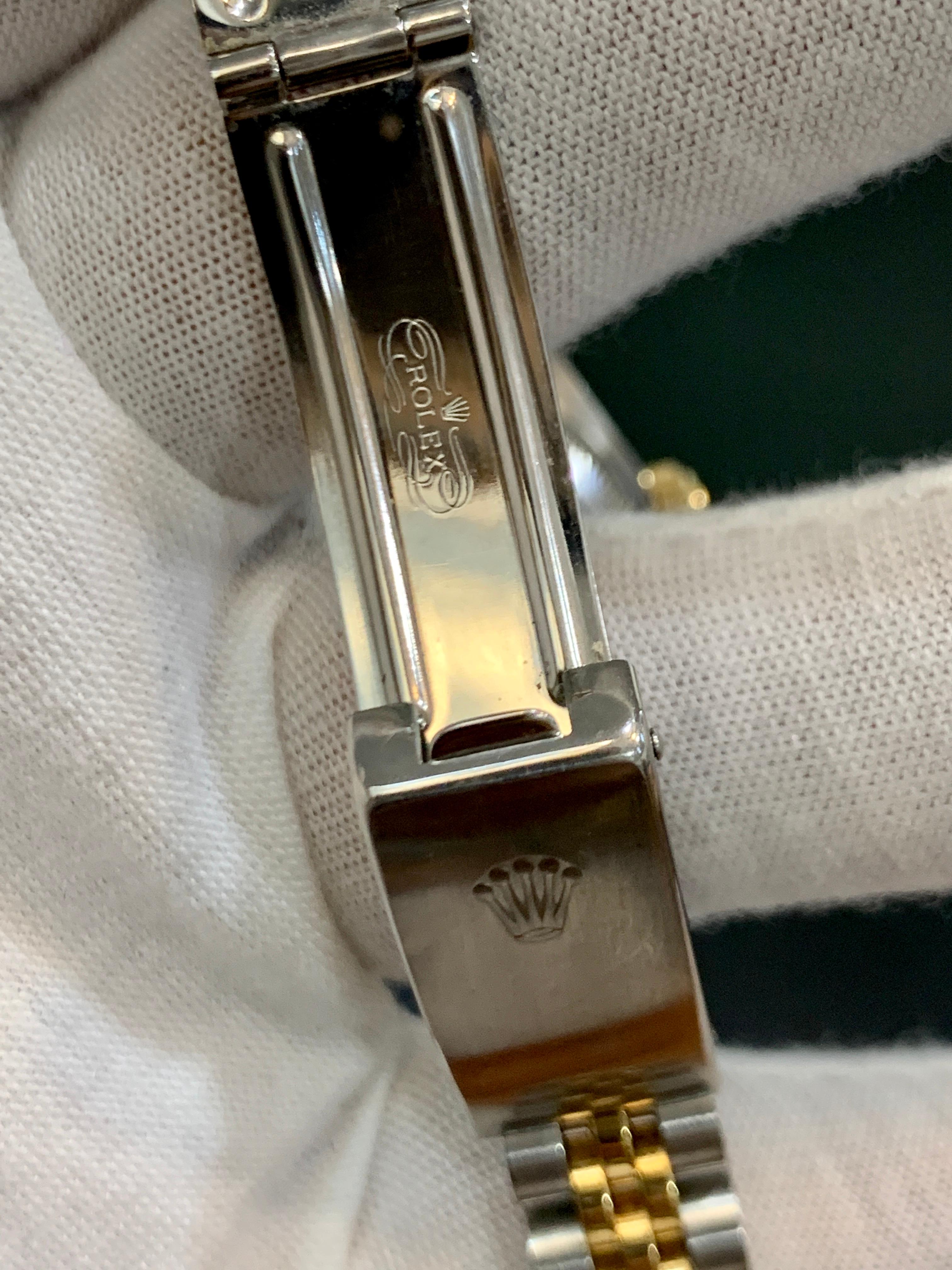 rolex lady datejust 28 on wrist