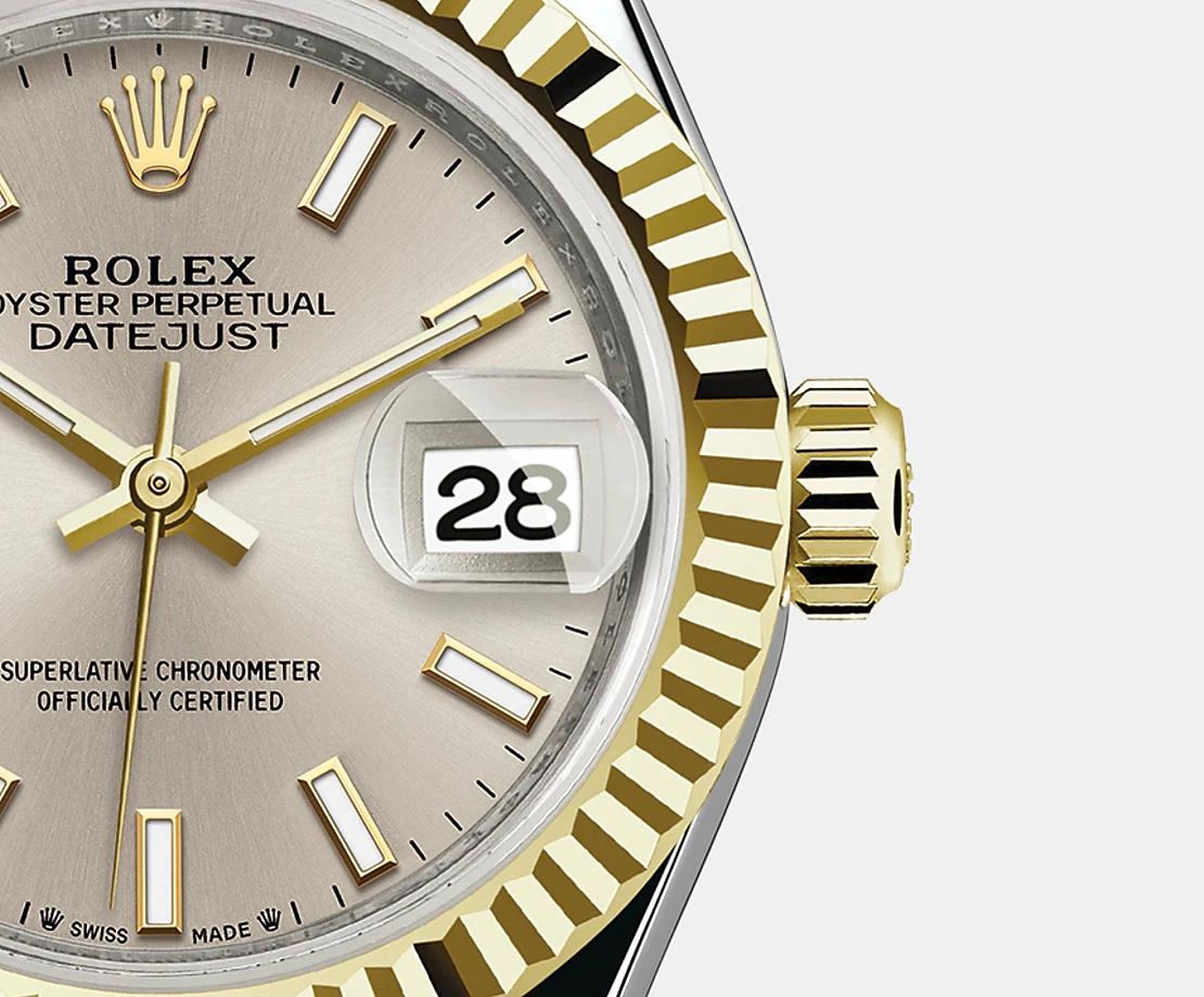 28 mm yellow Rolesor case comprised of a 904L steel monobloc middle case, screw-down steel back, 18K yellow gold screw-down crown with twinlock double waterproofness system, 18K yellow gold fluted bezel, scratch-resistant sapphire crystal with