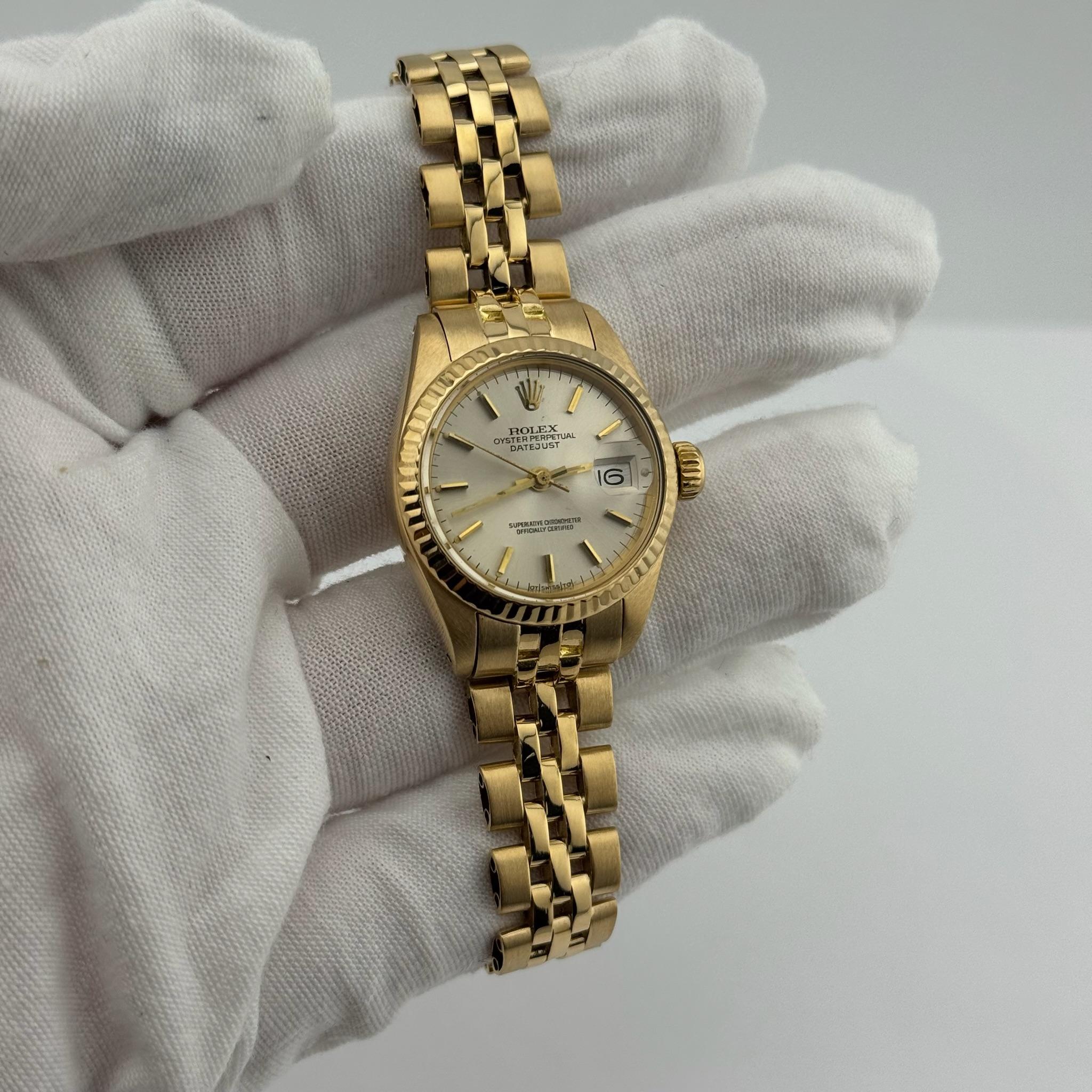 Rolex Lady Datejust 6917 Or jaune 18K Cadran Silver en vente 4