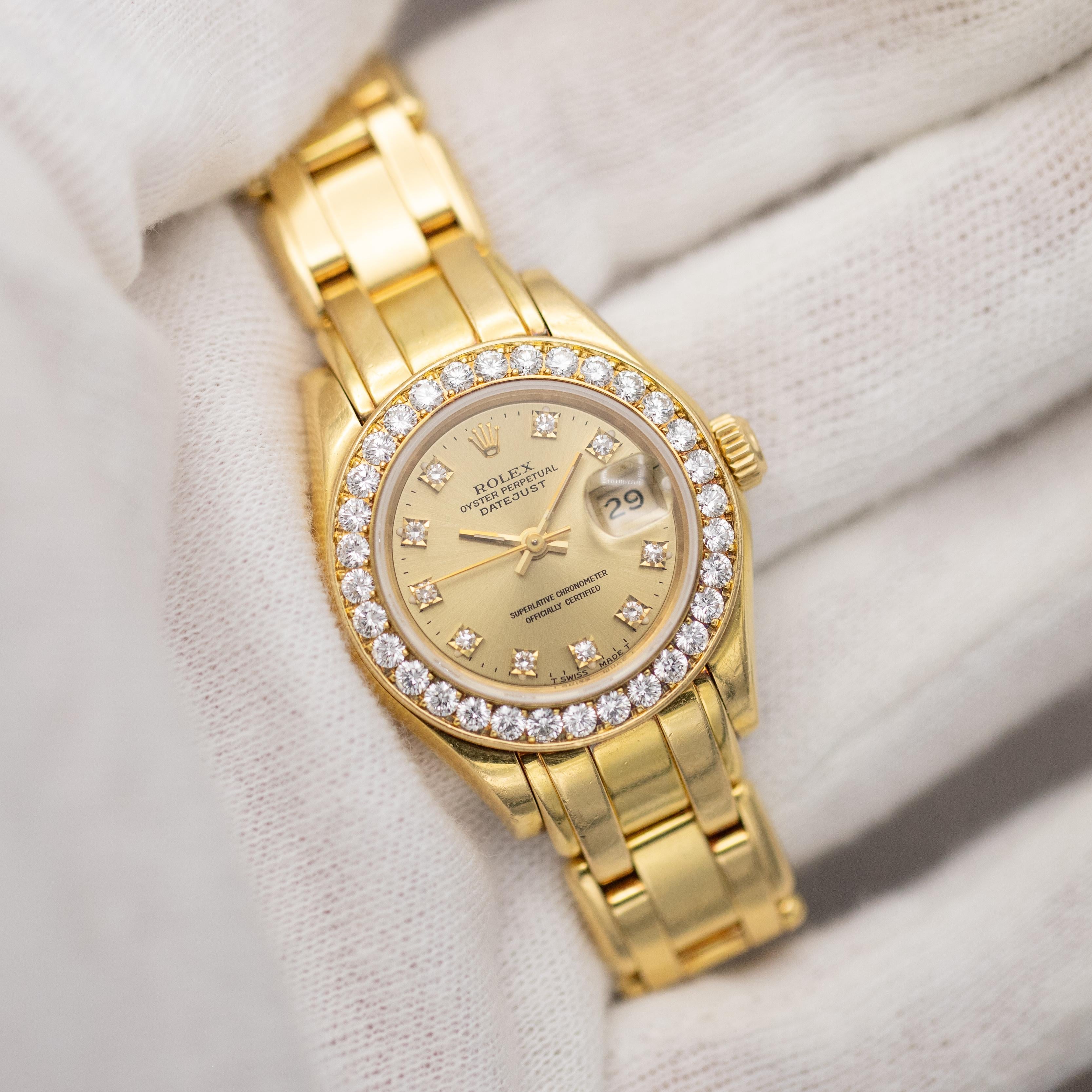 Rolex Montre Datejust Pearlmaster pour femme - Factory Diamonds en vente 7