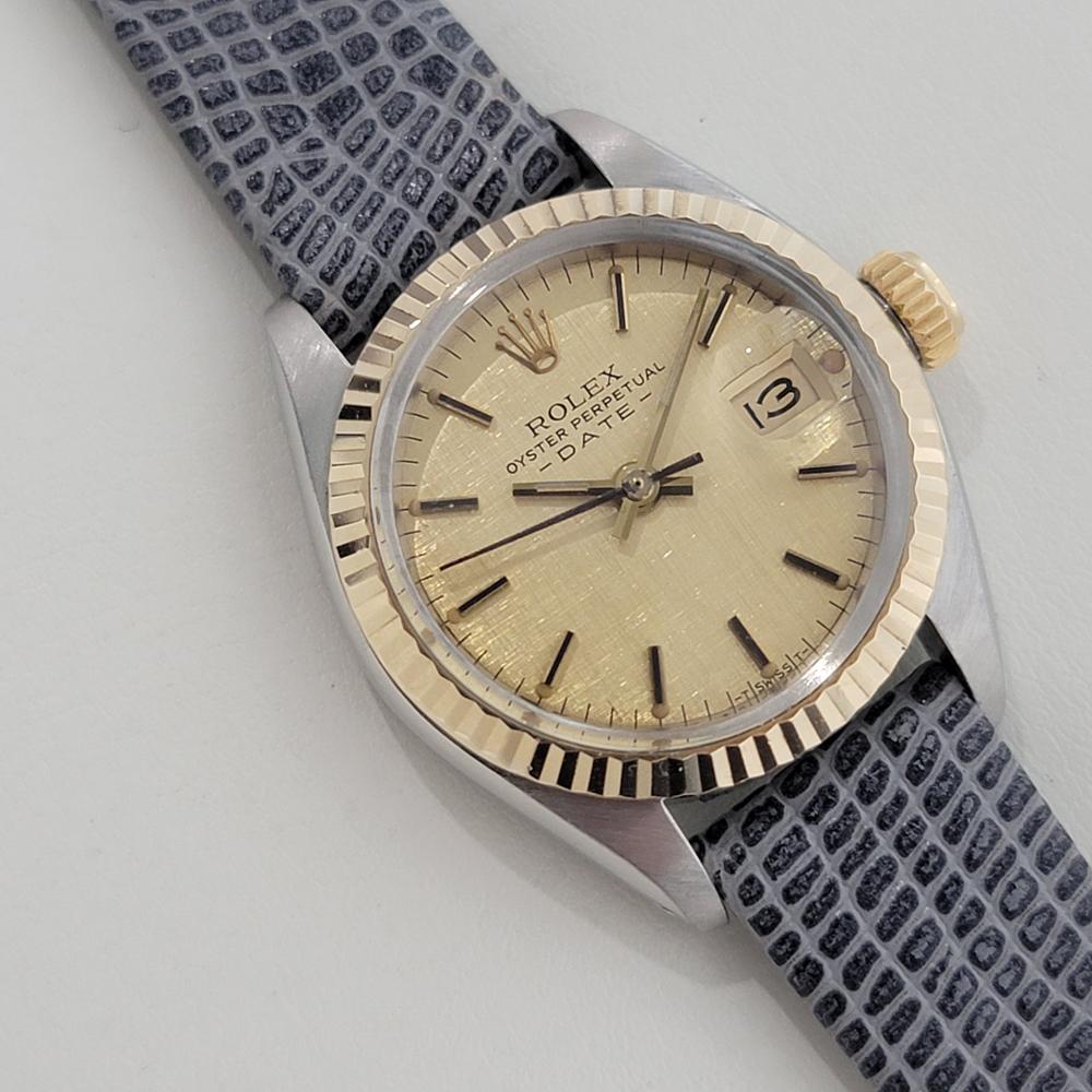 Rolex Lady Oyster Date 6917 18k Gold SS Automatic 1980s Swiss Luxury RA400 In Excellent Condition For Sale In Beverly Hills, CA
