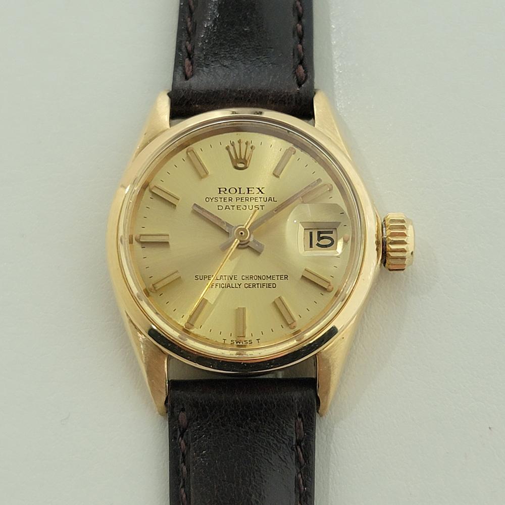 Luxurious elegance, Rolex 18k solid gold Lady Datejust automatic, c.1963, in excellent working condition. Verified authentic by a master watchmaker. Gorgeous Rolex gold dial with applied baton index hour markers, gilt minute and hour hands, sweeping