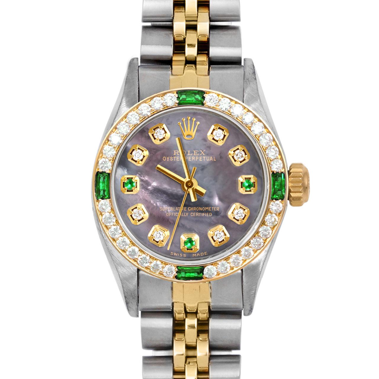 Marca : Rolex
Modelo : Oyster Perpetual 
Sexo : Señoras
Metales : Oro amarillo de 14 quilates / Acero inoxidable
Tamaño de la caja : 24 mm

Esfera: Esfera personalizada de madreperla de Tahití con diamantes esmeralda (Esta esfera no es original de