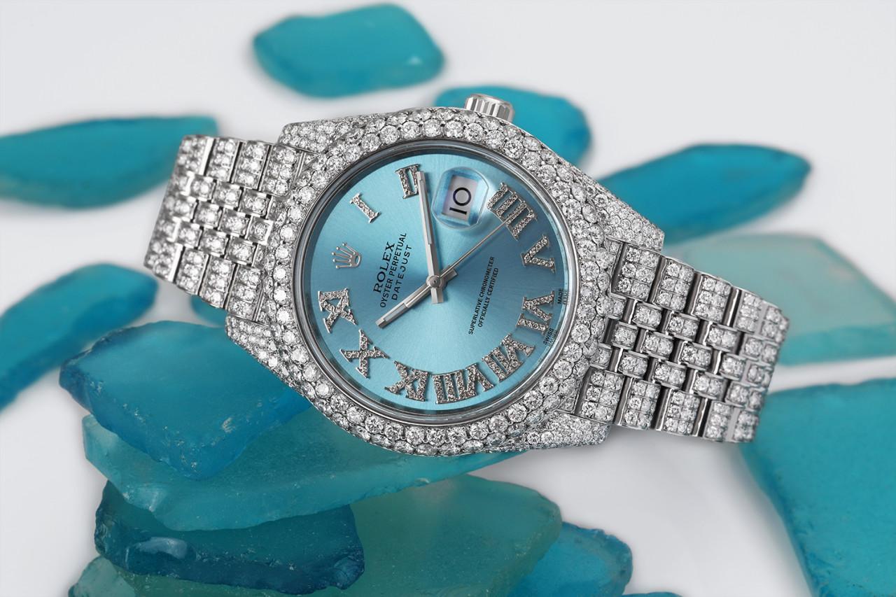 Rolex Mens Datejust 41mm Acier inoxydable Cadran bleu glacier romain diamant Jubilé Montre entièrement glacée 126300

Cette montre est dans un état comme neuf. Elle a été polie, entretenue et ne présente aucune rayure ou imperfection visible. Toutes