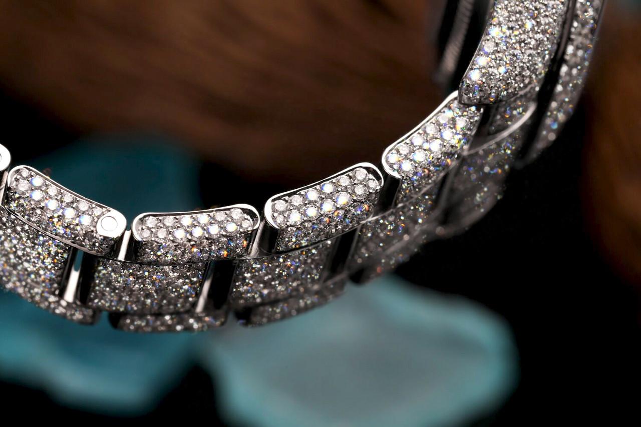 Rolex Montre Datejust II avec cadran en acier inoxydable pavé de diamants, pour hommes, 41 mm 116300 en vente 6