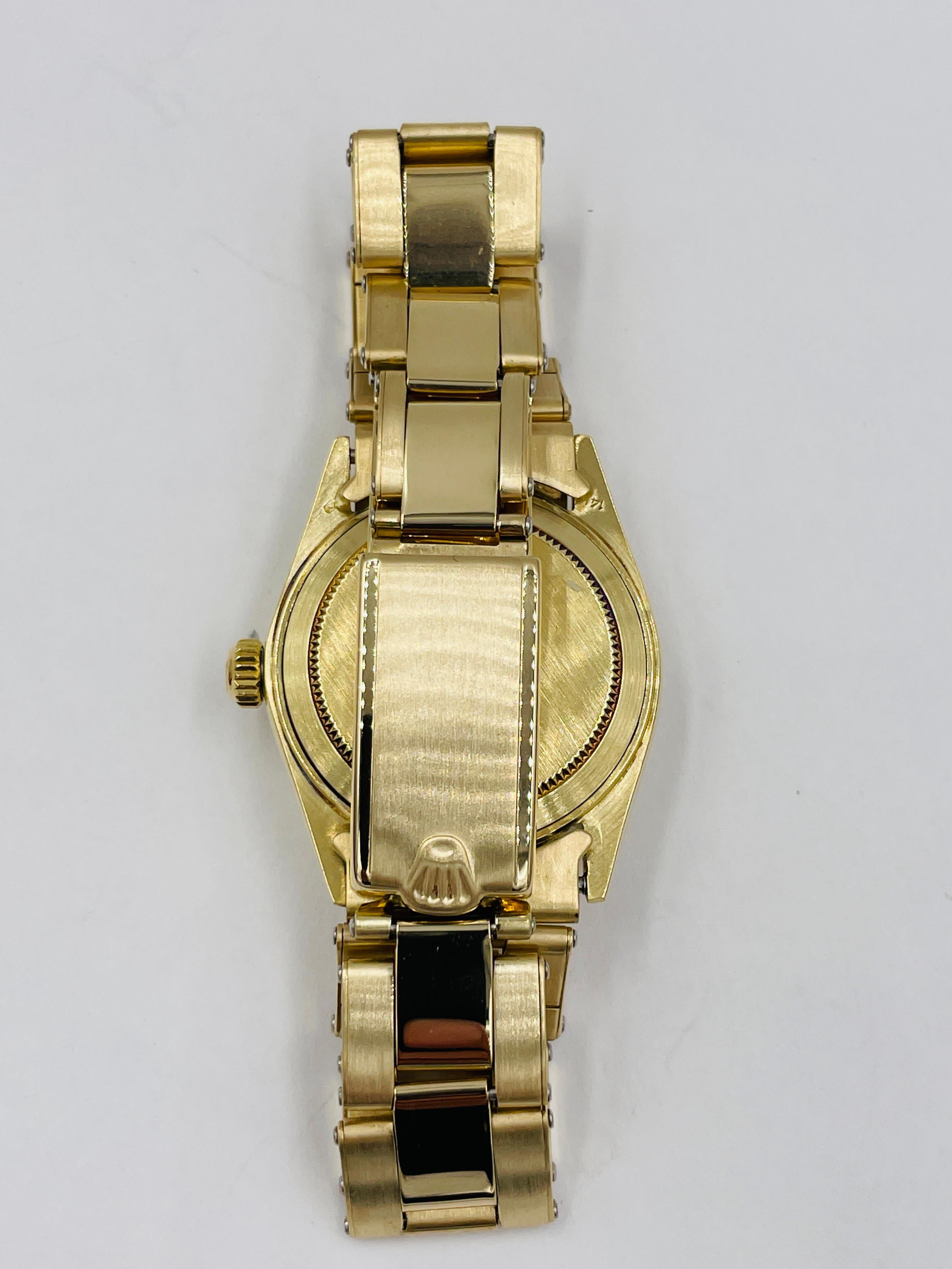 Rolex Mid Size Date Yellow Gold Wristwatch In Good Condition In Los Angeles, CA