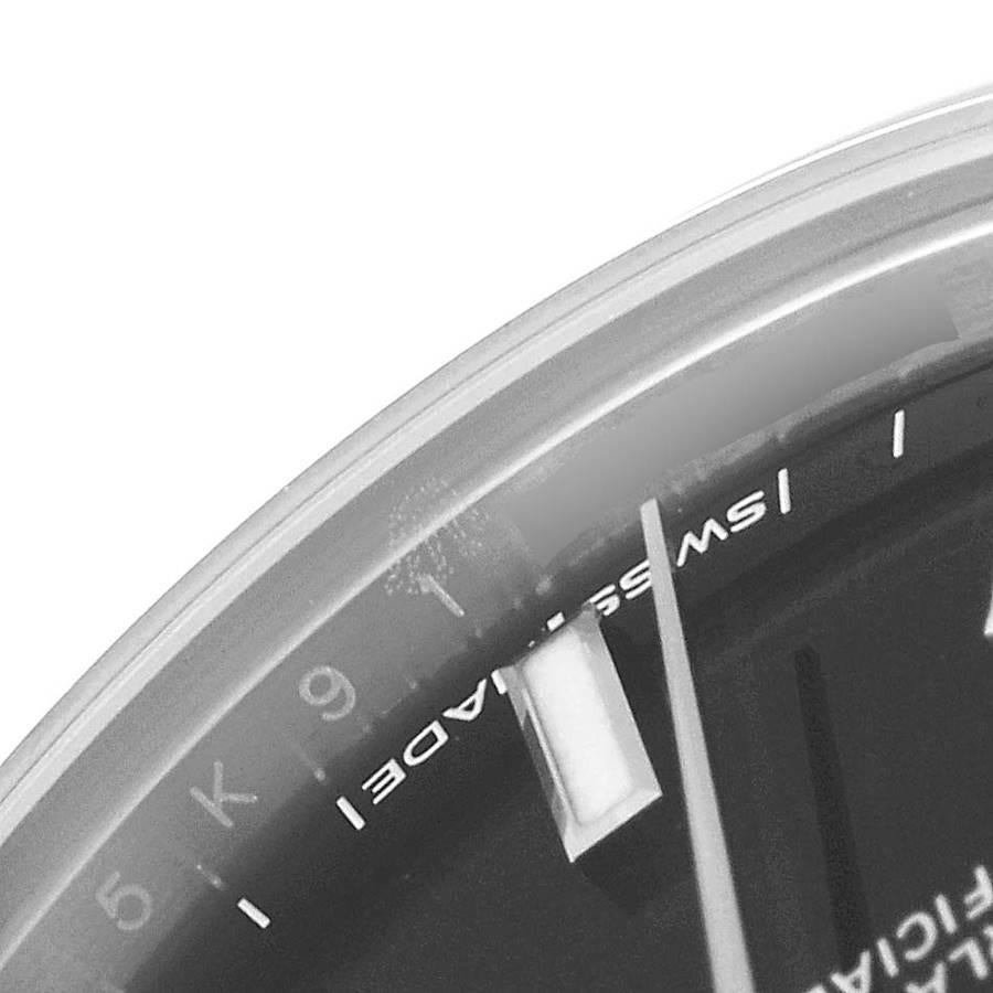 Rolex Midsize-Damenuhr mit schwarzem Zifferblatt und gewölbter Lünette aus Stahl 177200, ungetragen im Angebot 3