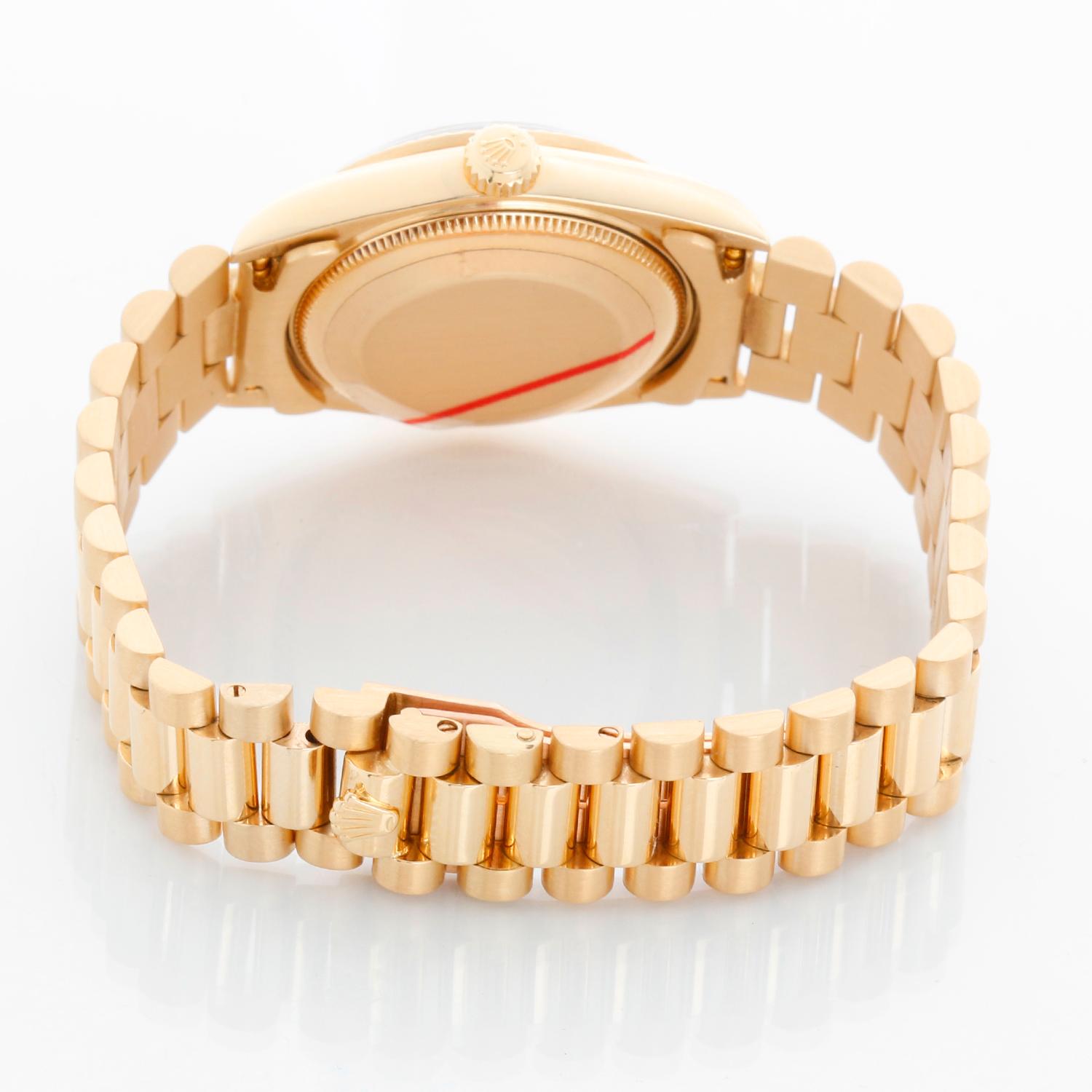 Femenino o masculino Reloj Rolex Midsize Datejust de oro amarillo de 18 quilates 68278 en venta