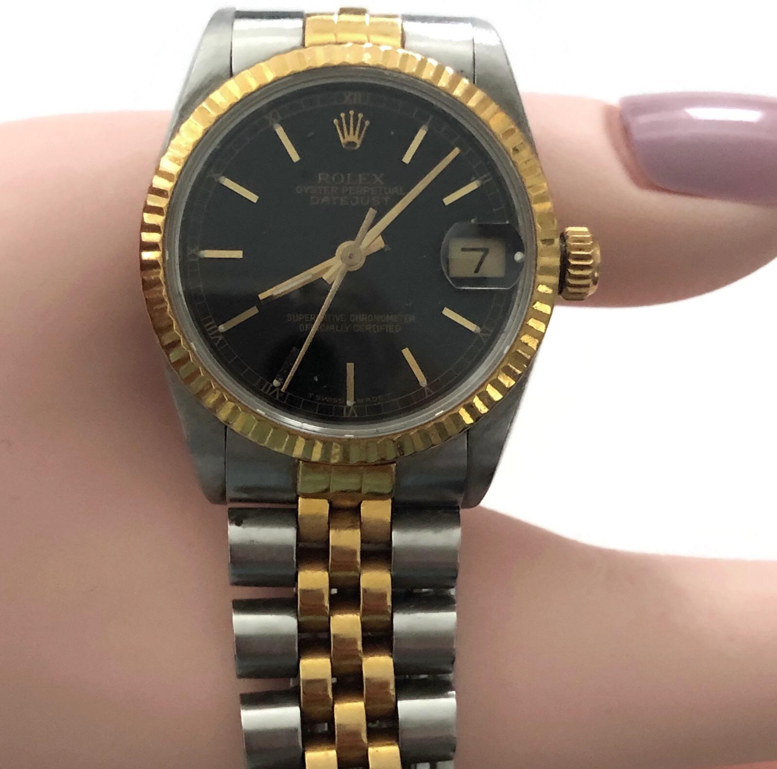 Rolex Midsize Datejust Stainless Steel 18 Karat Yellow Gold Black Dial In Excellent Condition For Sale In New York, NY