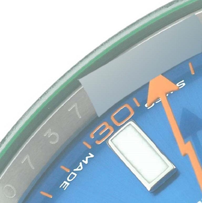 Rolex Montre Milgauss en acier et cristal vert avec cadran bleu et carte boîte 116400GV pour hommes Excellent état - En vente à Atlanta, GA